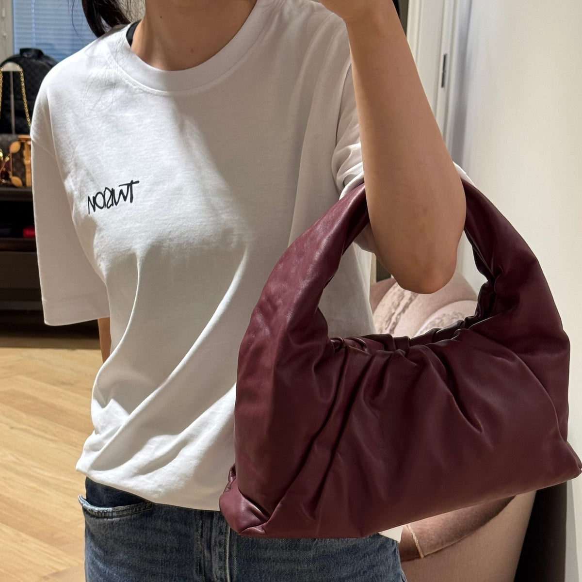 The Shoulder Pouch Smooth Burgundy Leather