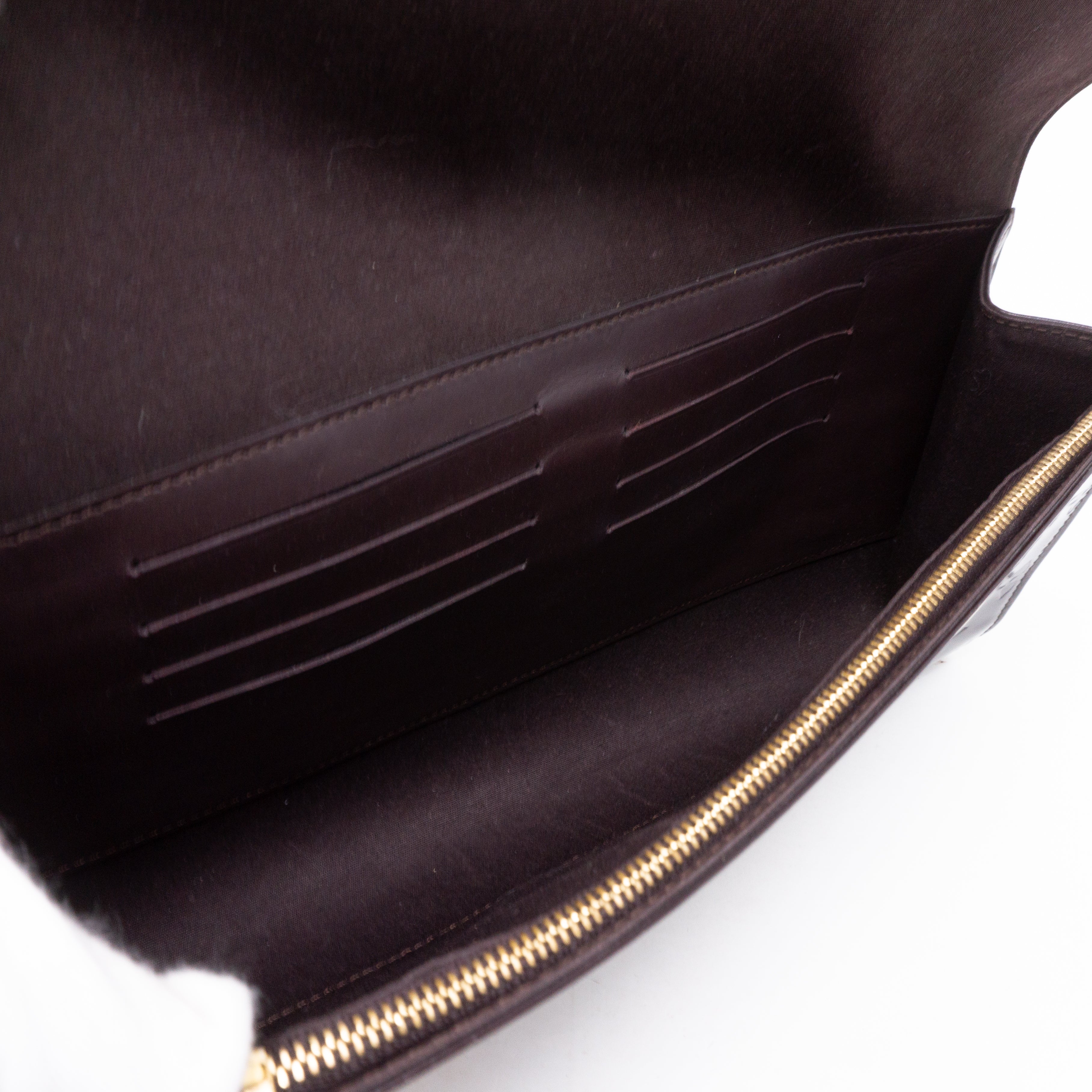Robertson Clutch Vernis Amarante