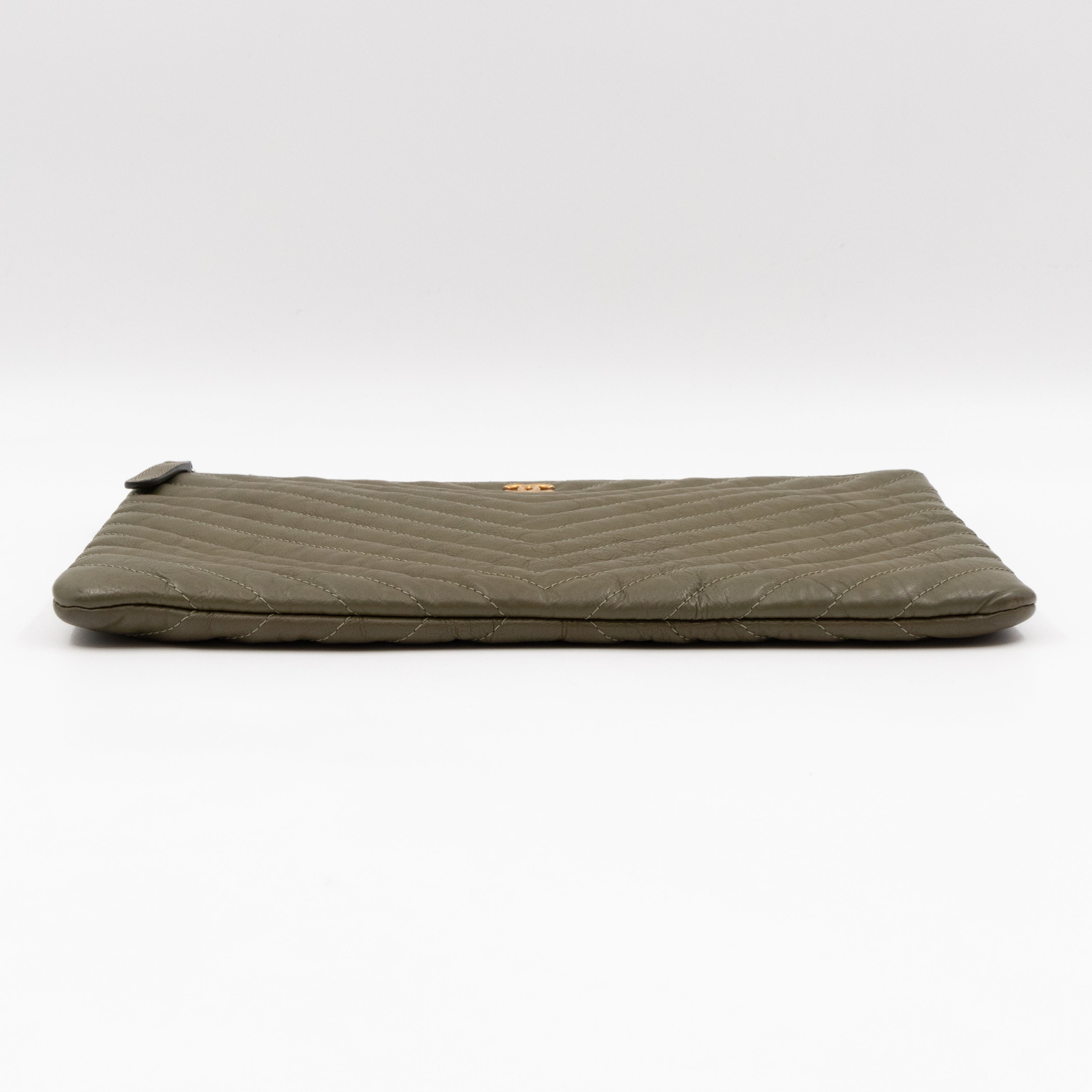 Medium O Case Green Chevron