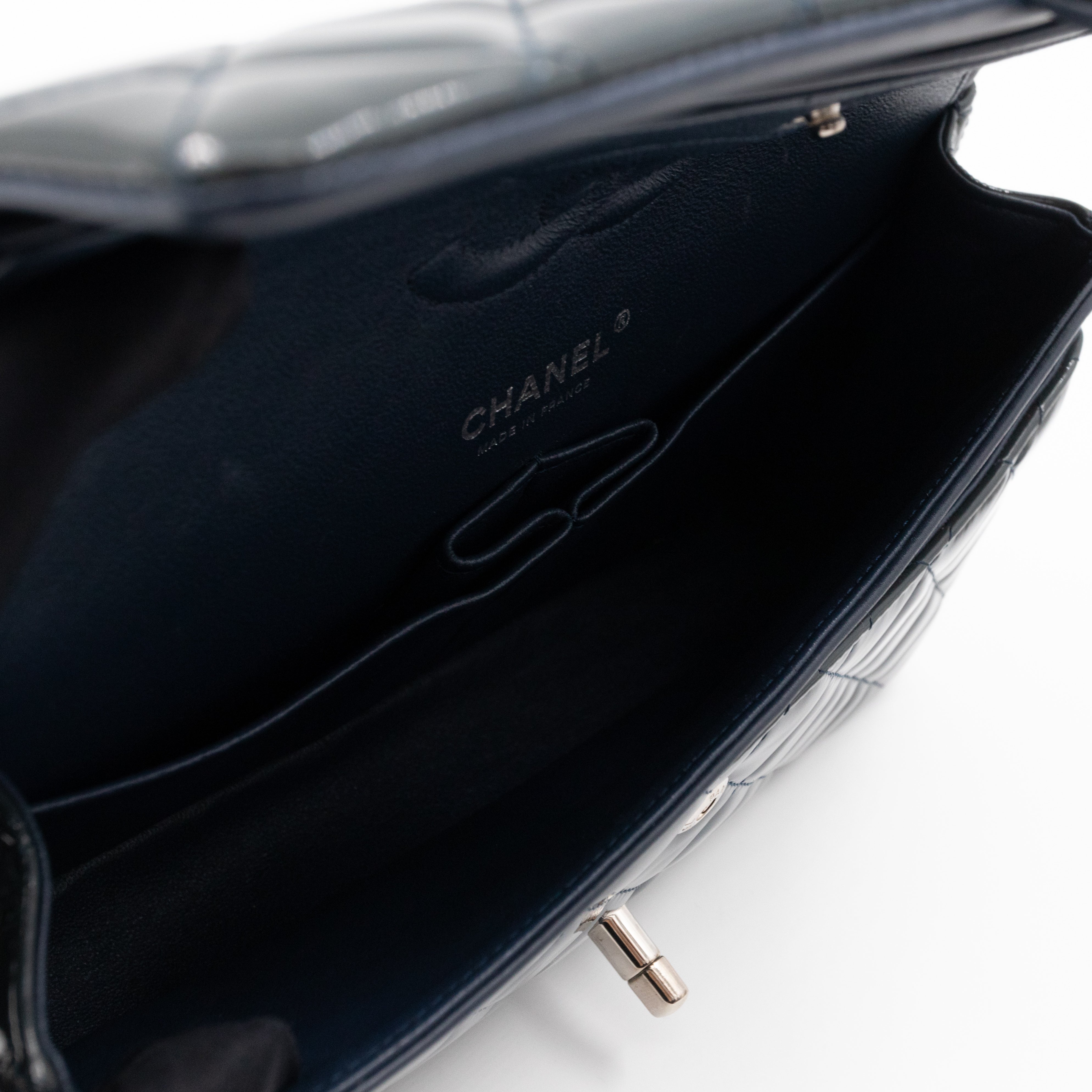 Classic Double Flap Medium Navy Patent Leather