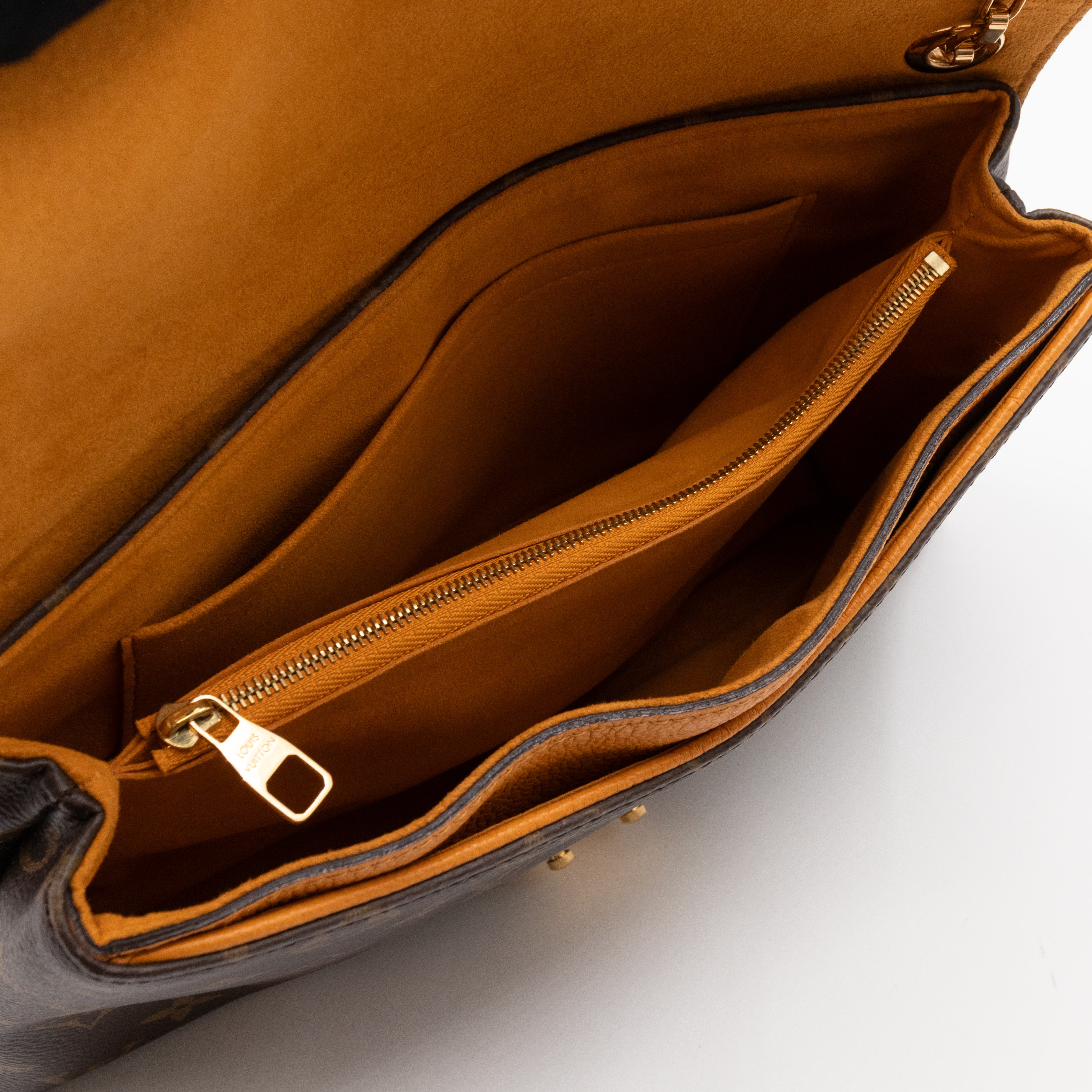 Pallas Chain Bag Monogram Safran
