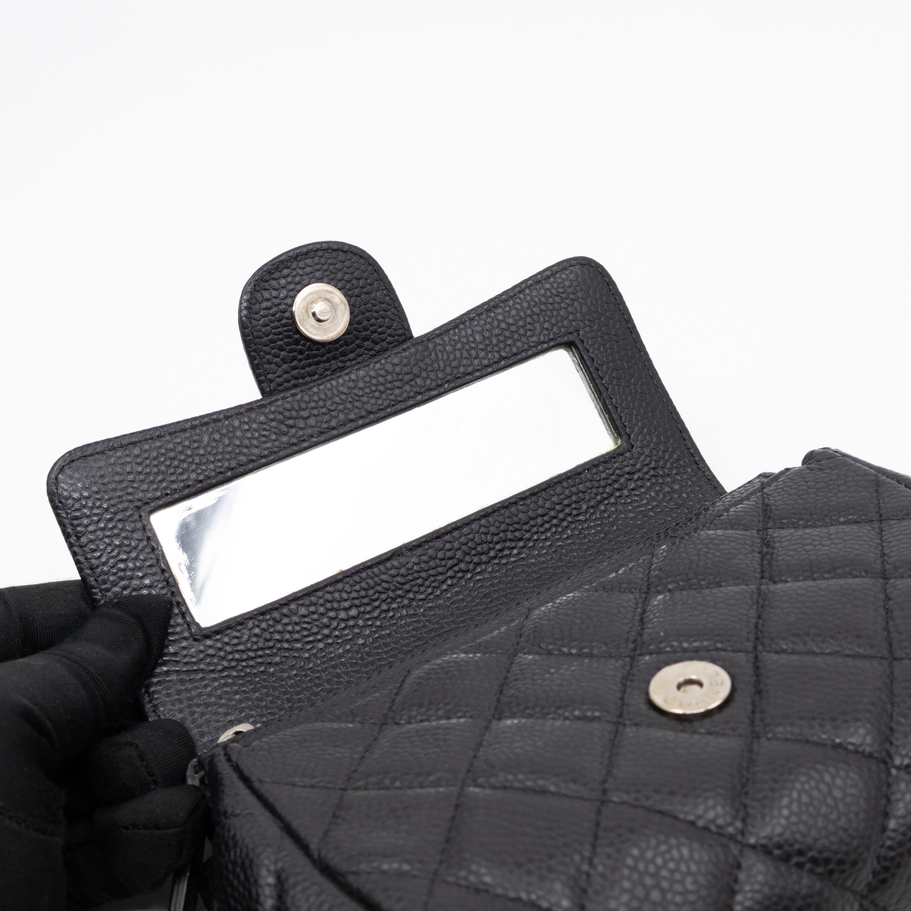 Small Flap Cosmetic Case Quilted Caviar Black