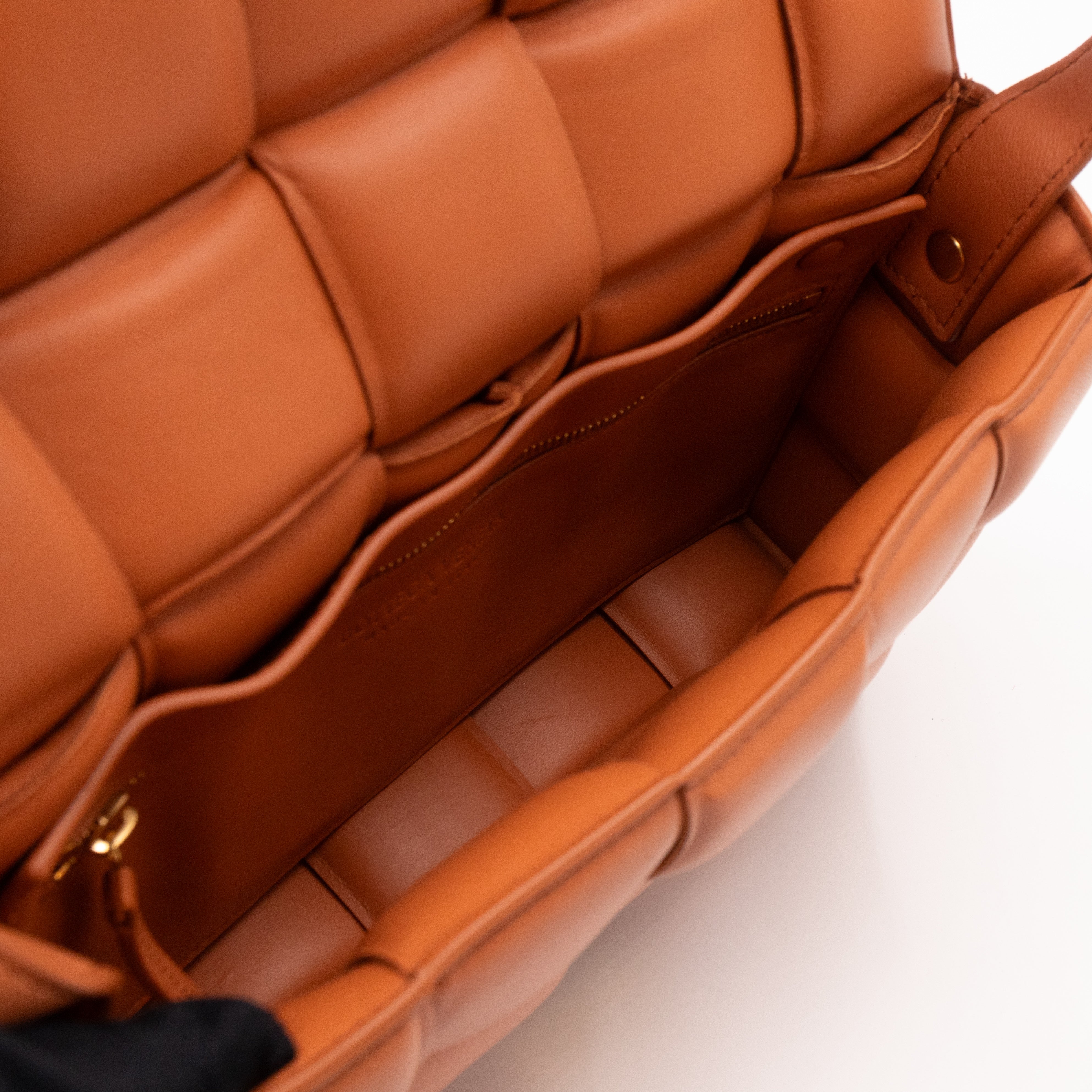 Classic Padded Cassette Clay Intrecciato Leather