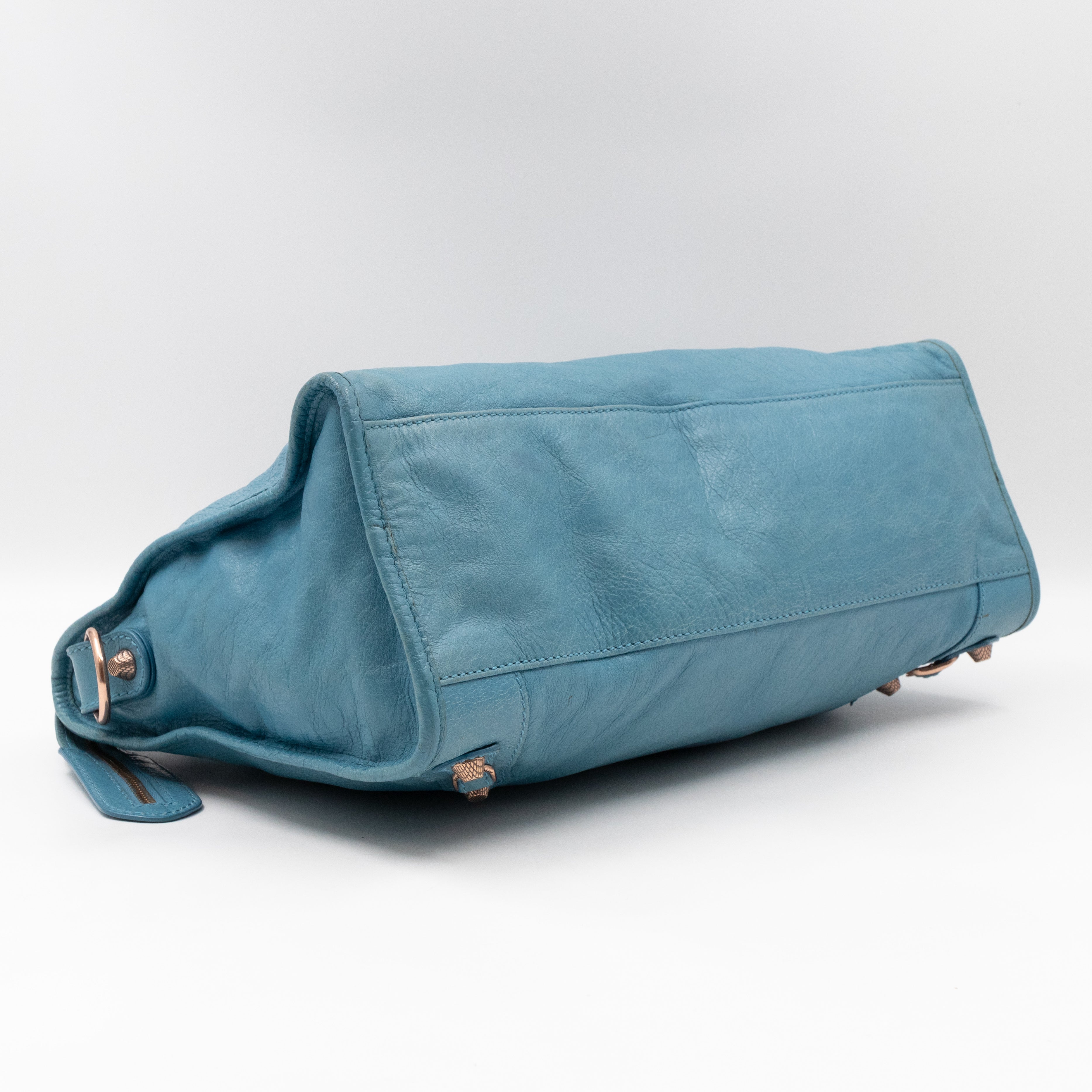 Classic City Light Blue Leather