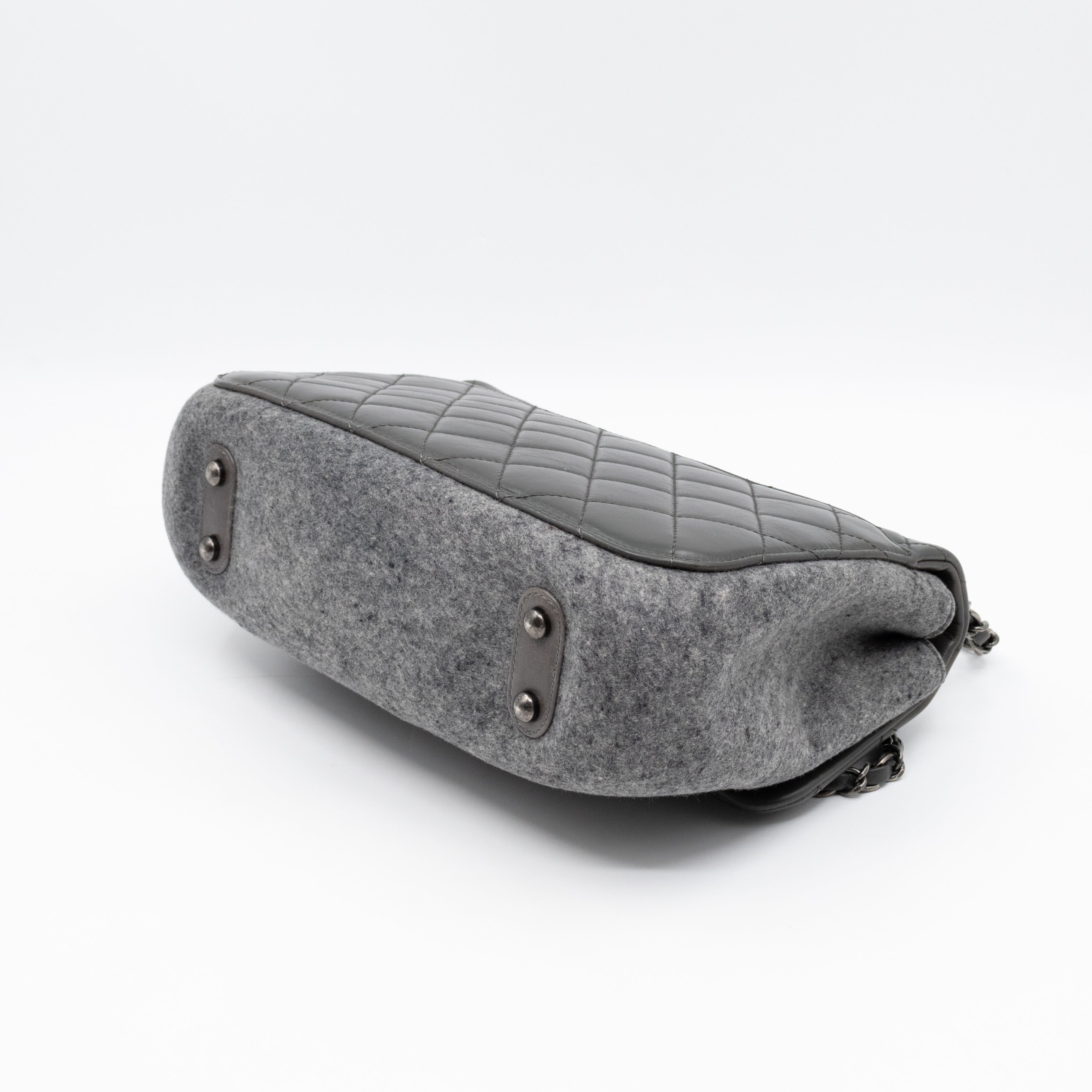 Edelweiss Flower Flap Bag Grey Glazed Calfskin & Felt
