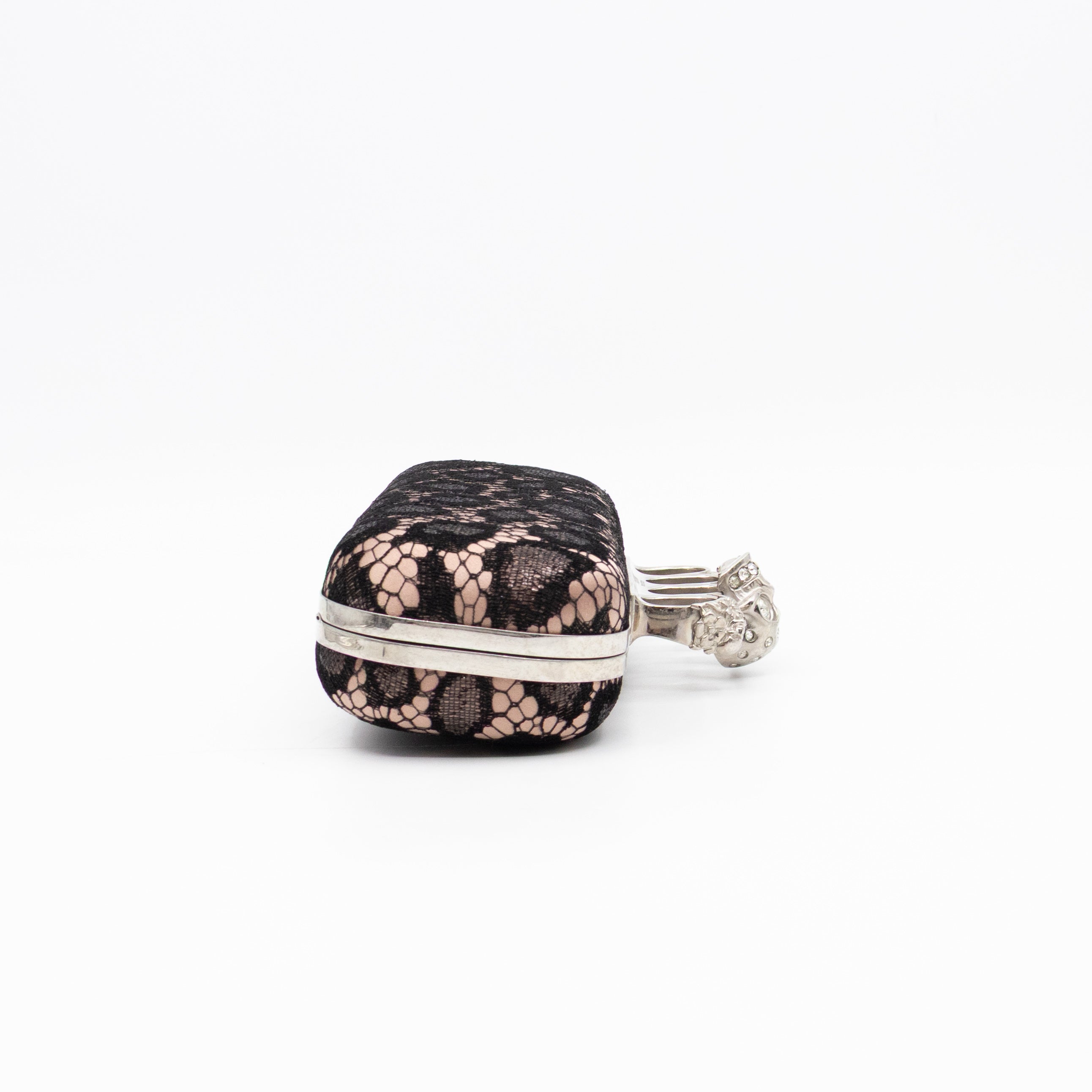 Long Skull Knuckle Clutch Leopard Lace Pink