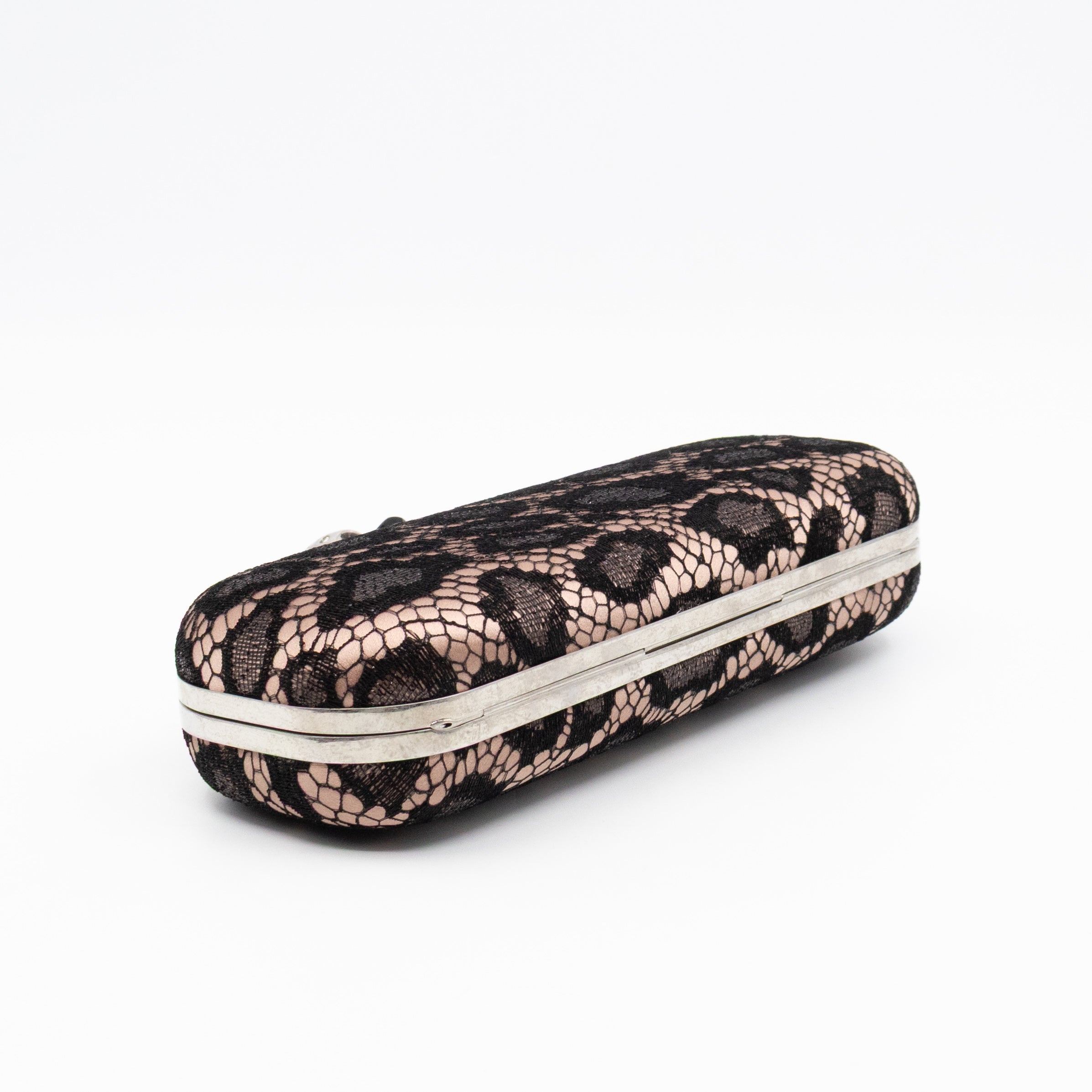 Long Skull Knuckle Clutch Leopard Lace Pink