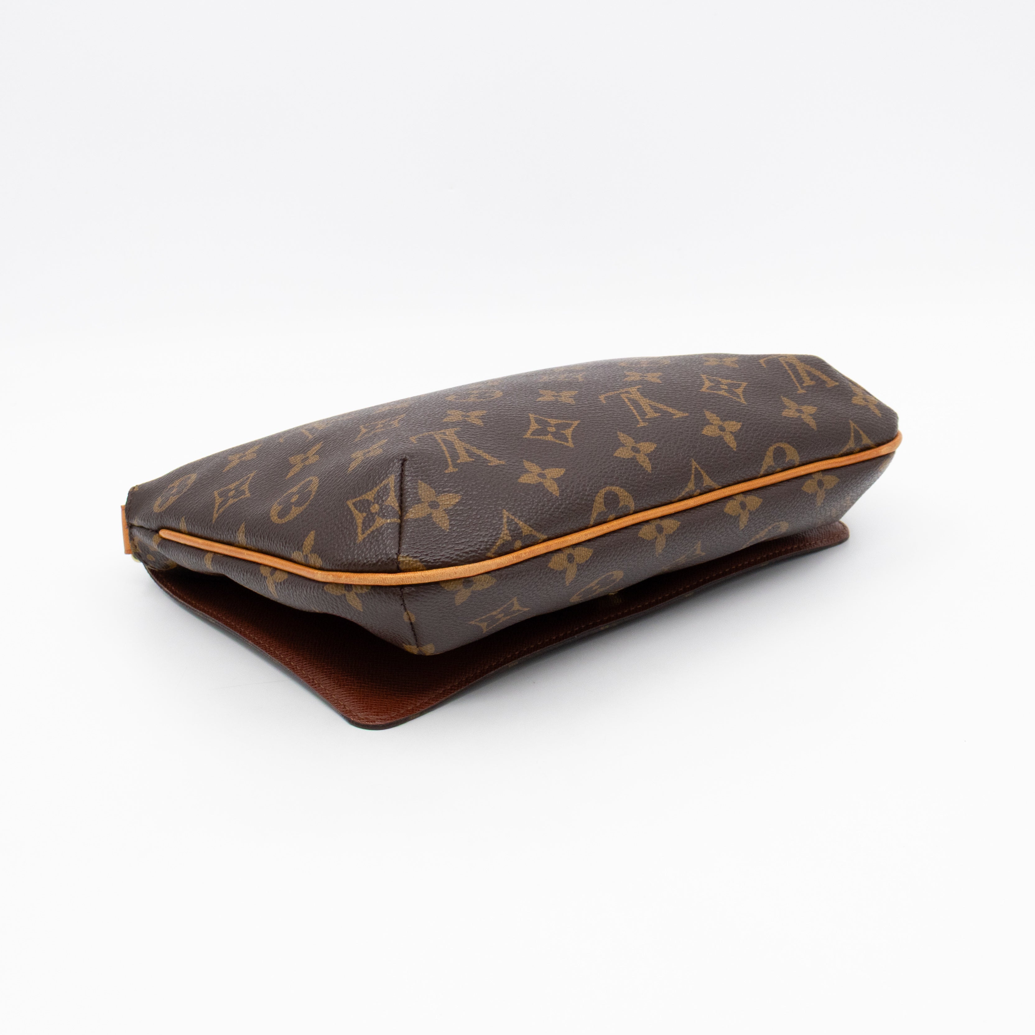Musette Tango Monogram