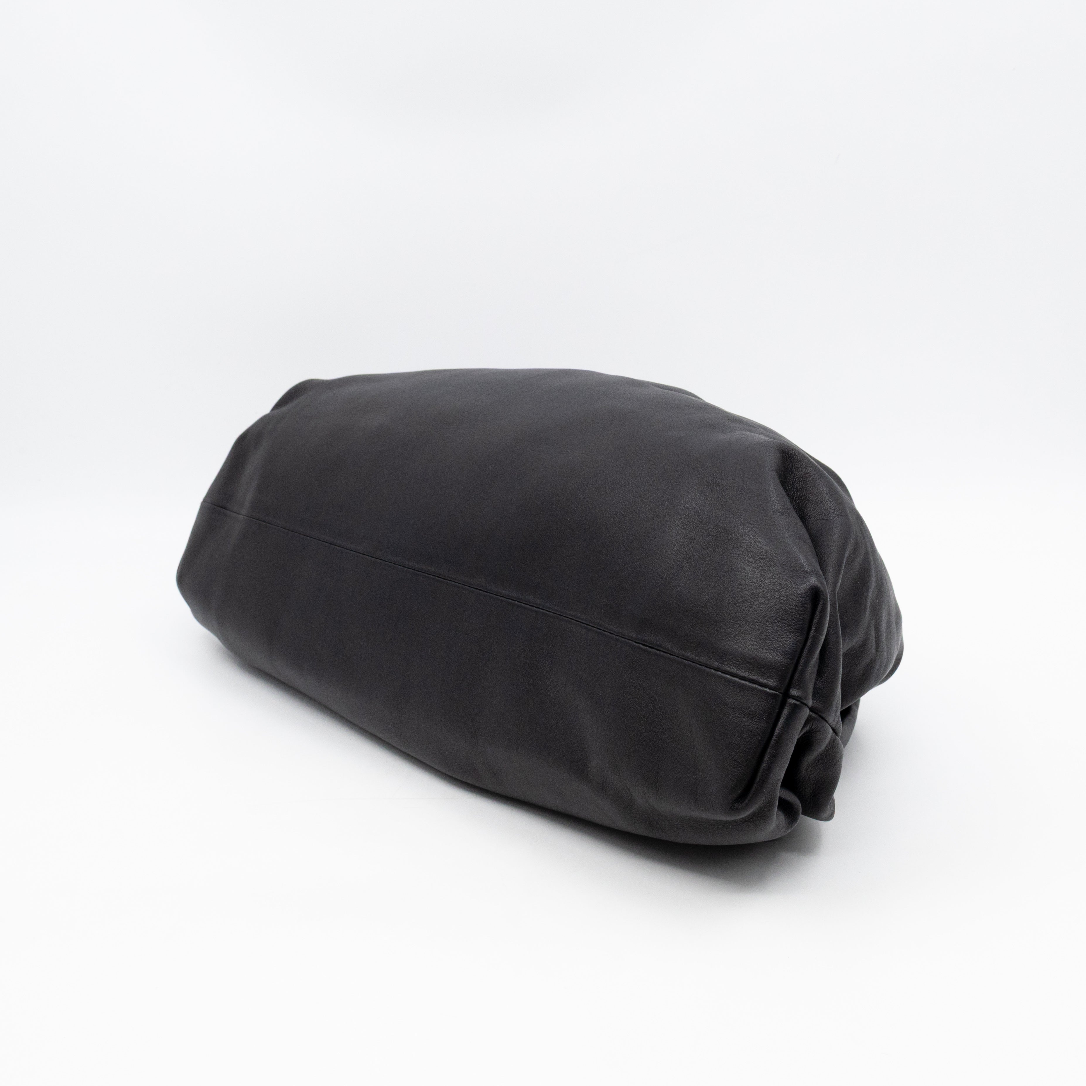 The Pouch Smooth Black Leather