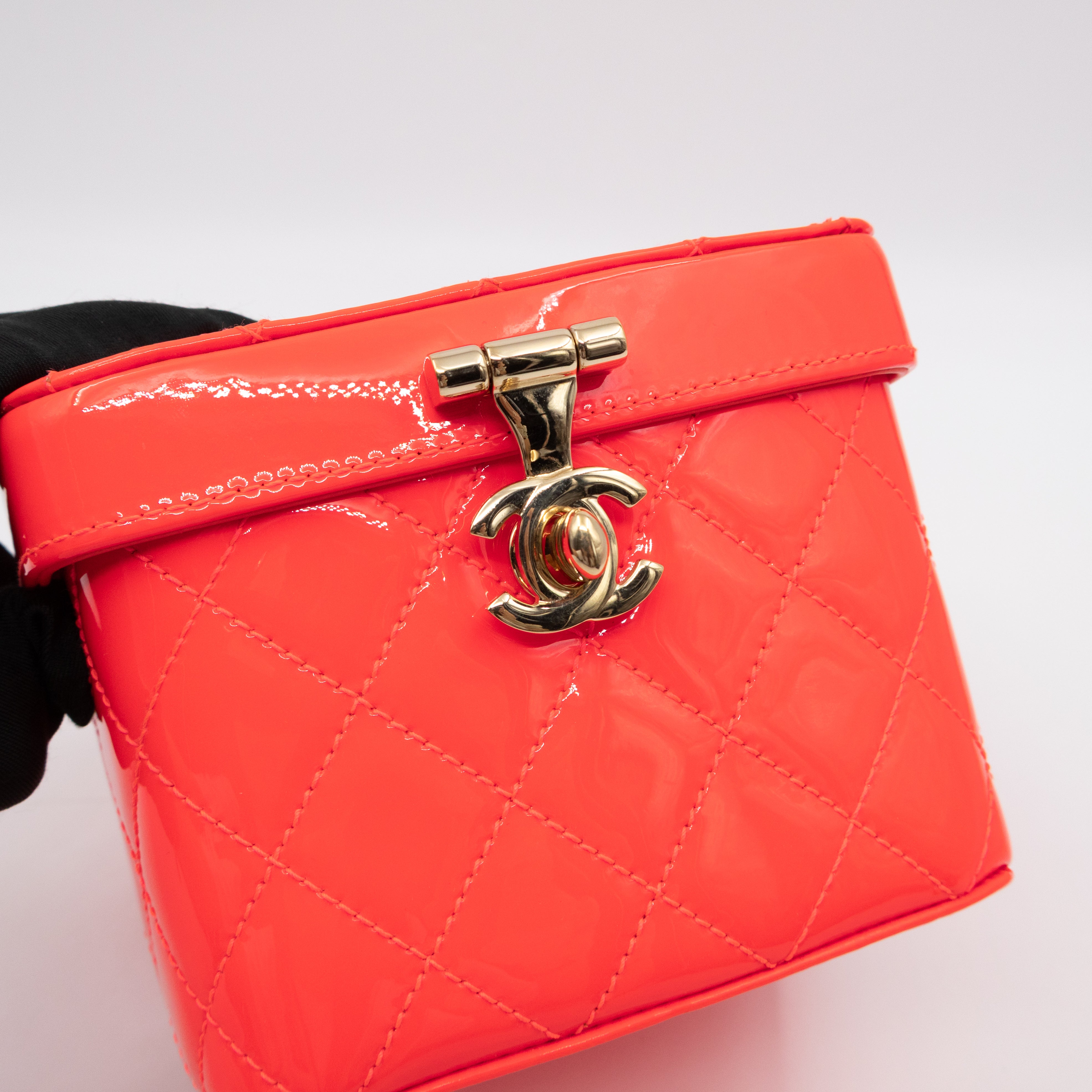 Vanity Case Minaudiere Pink Patent Leather