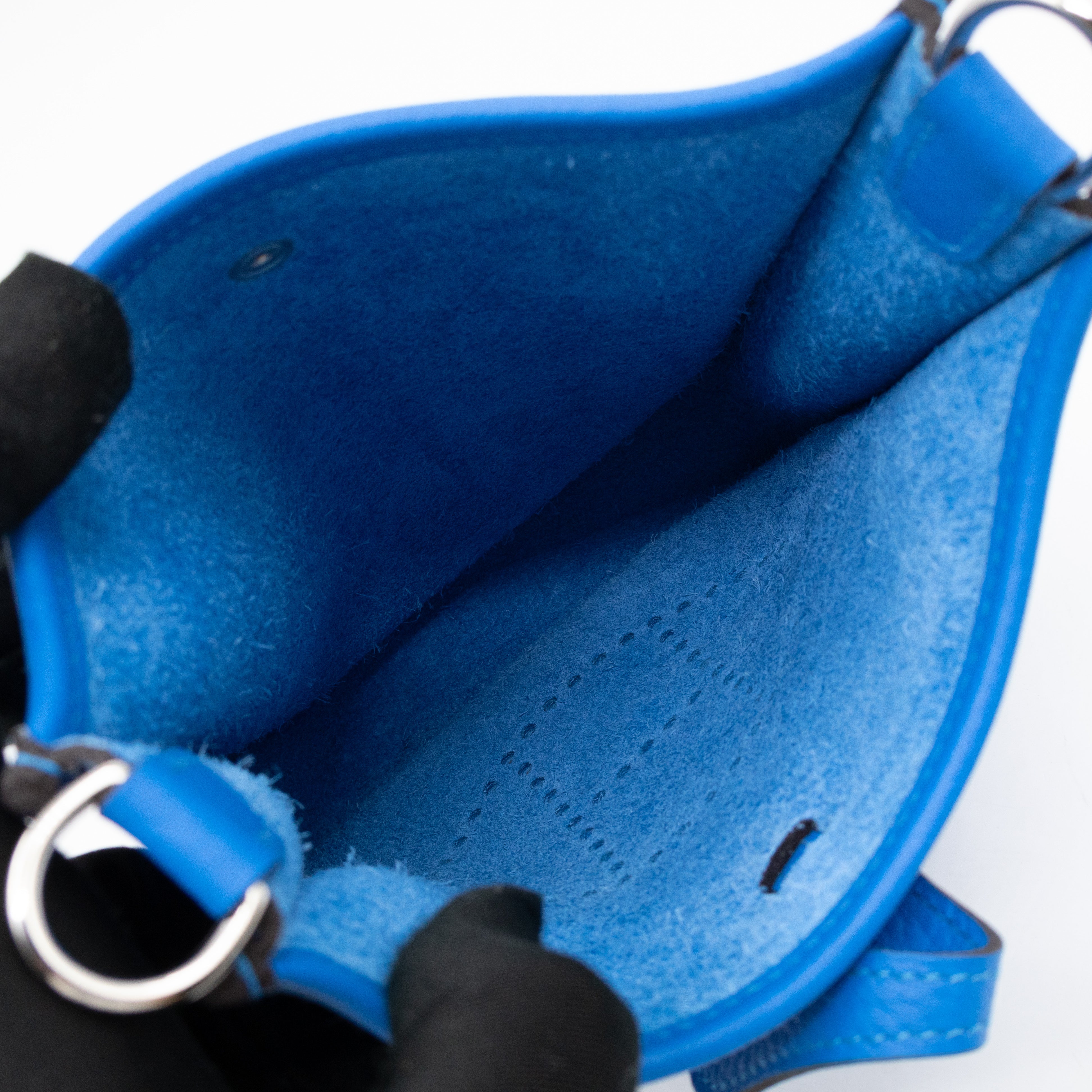 Evelyne 16 Mini Bleu Hydra Leather