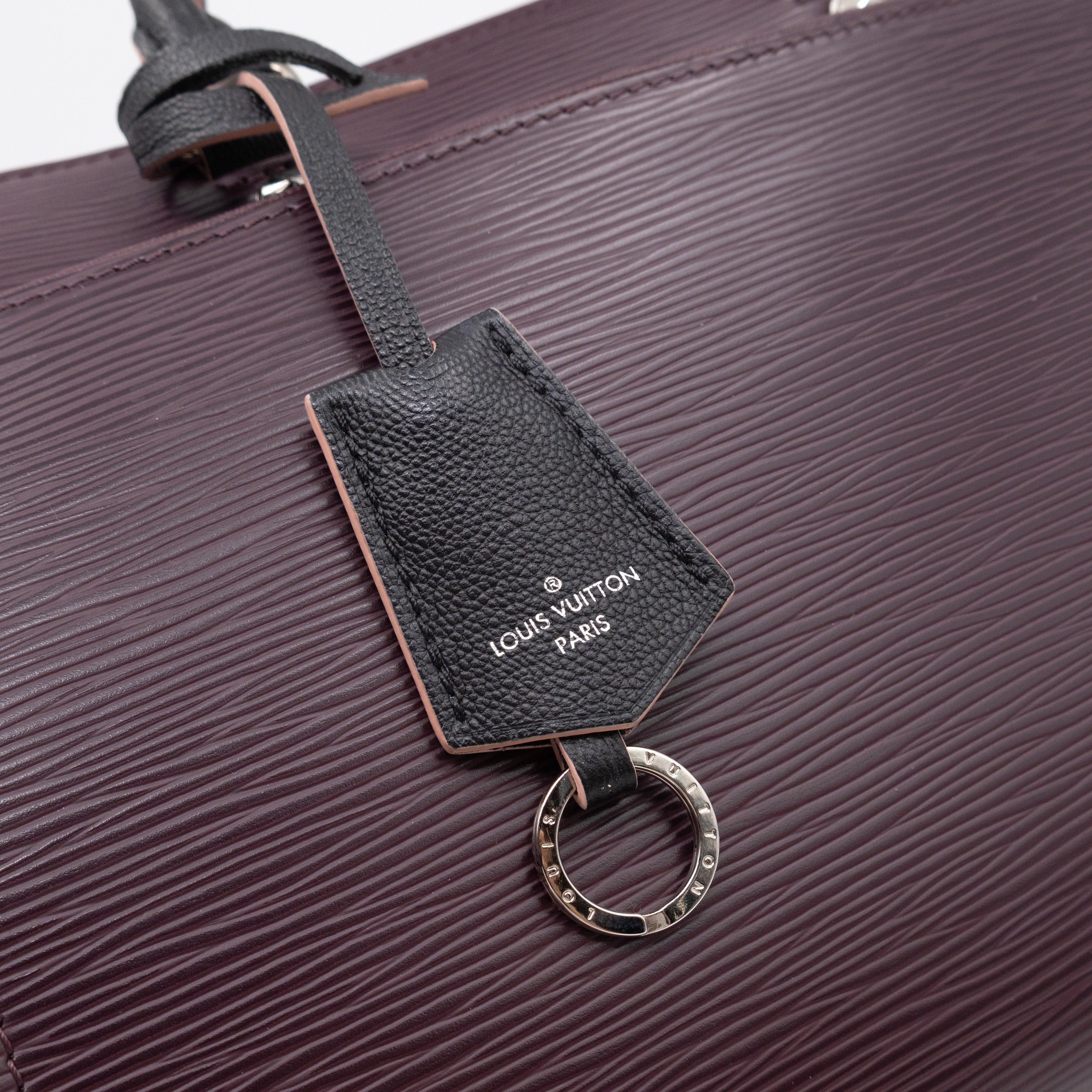 Vaneau MM Violet Epi Leather