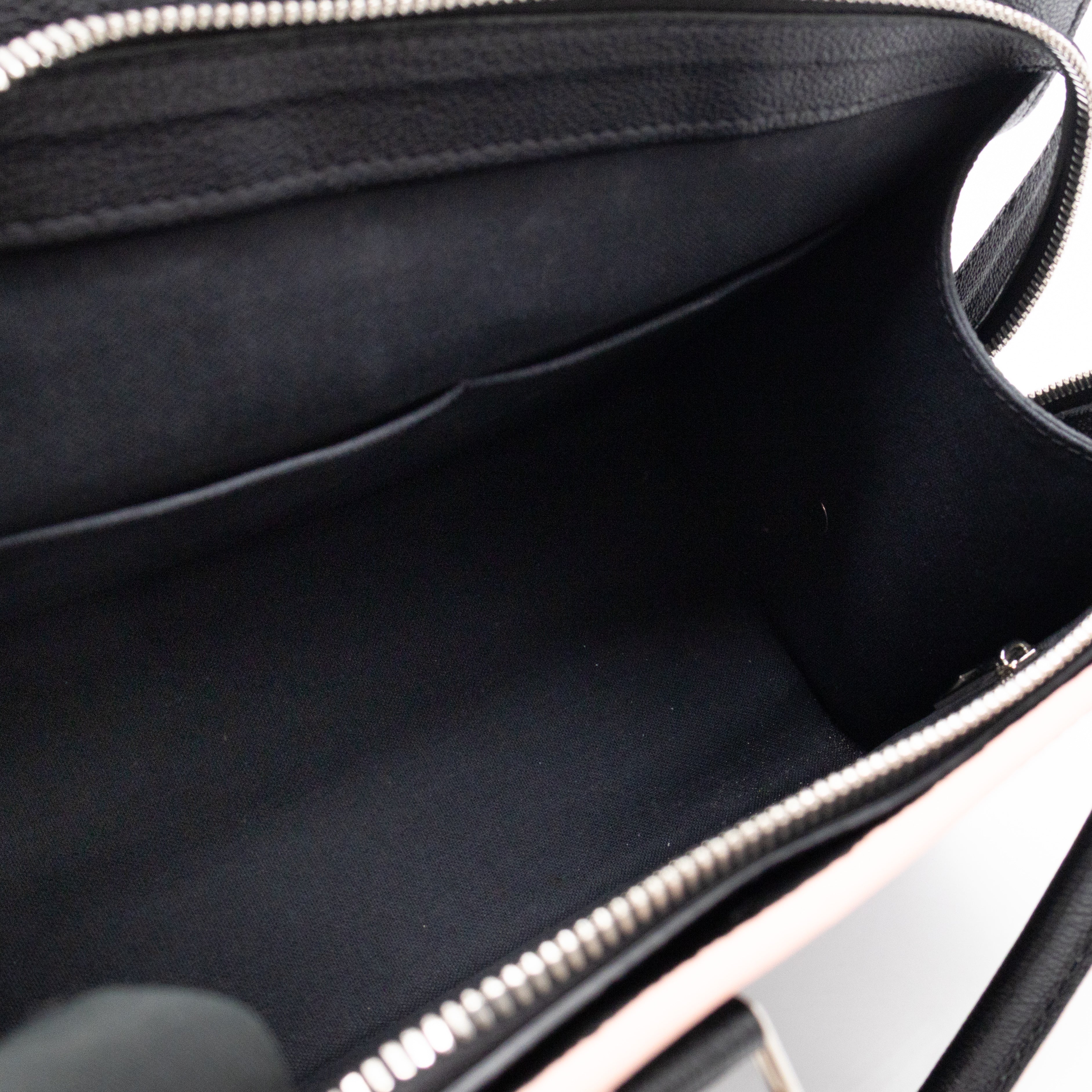 Vaneau MM Violet Epi Leather