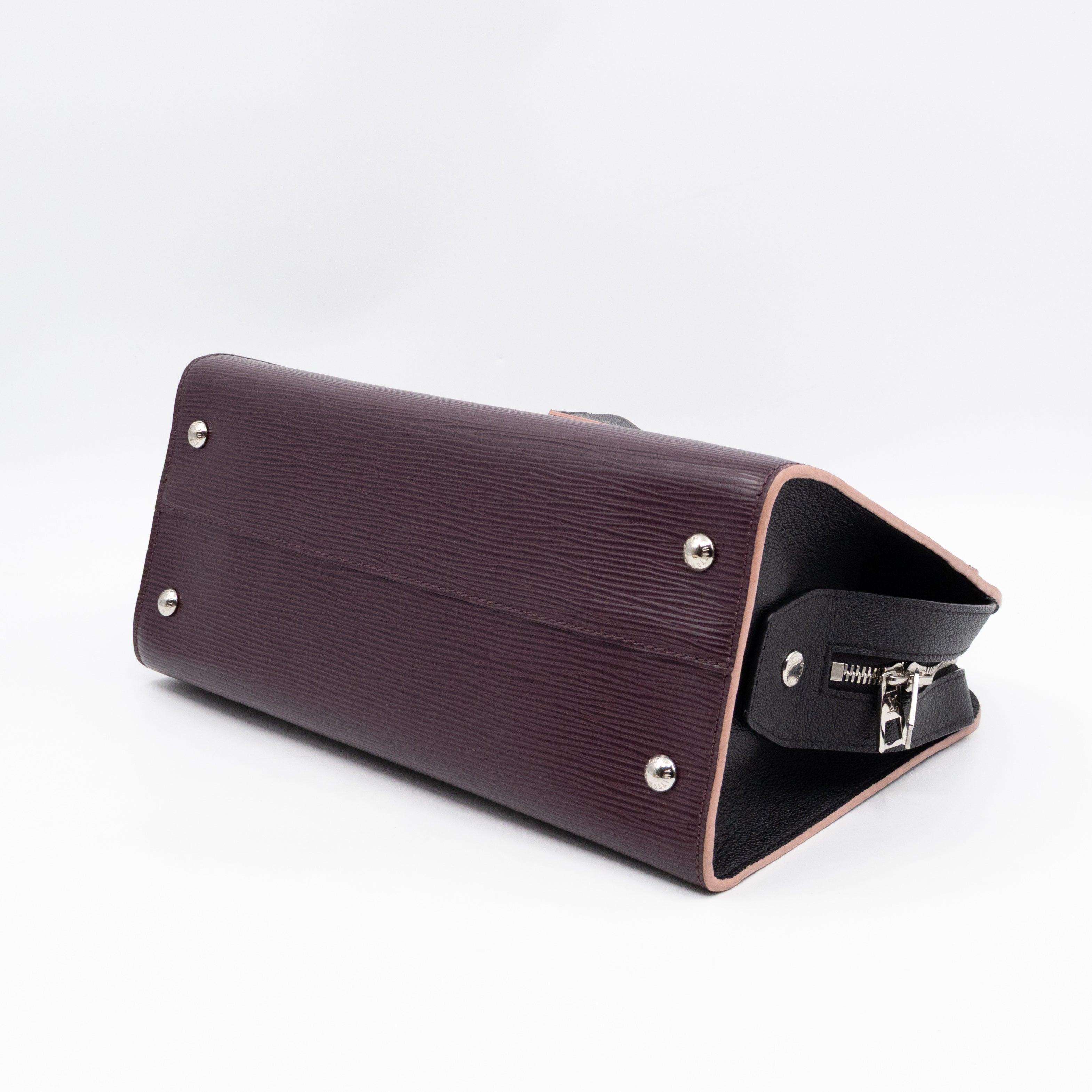 Vaneau MM Violet Epi Leather