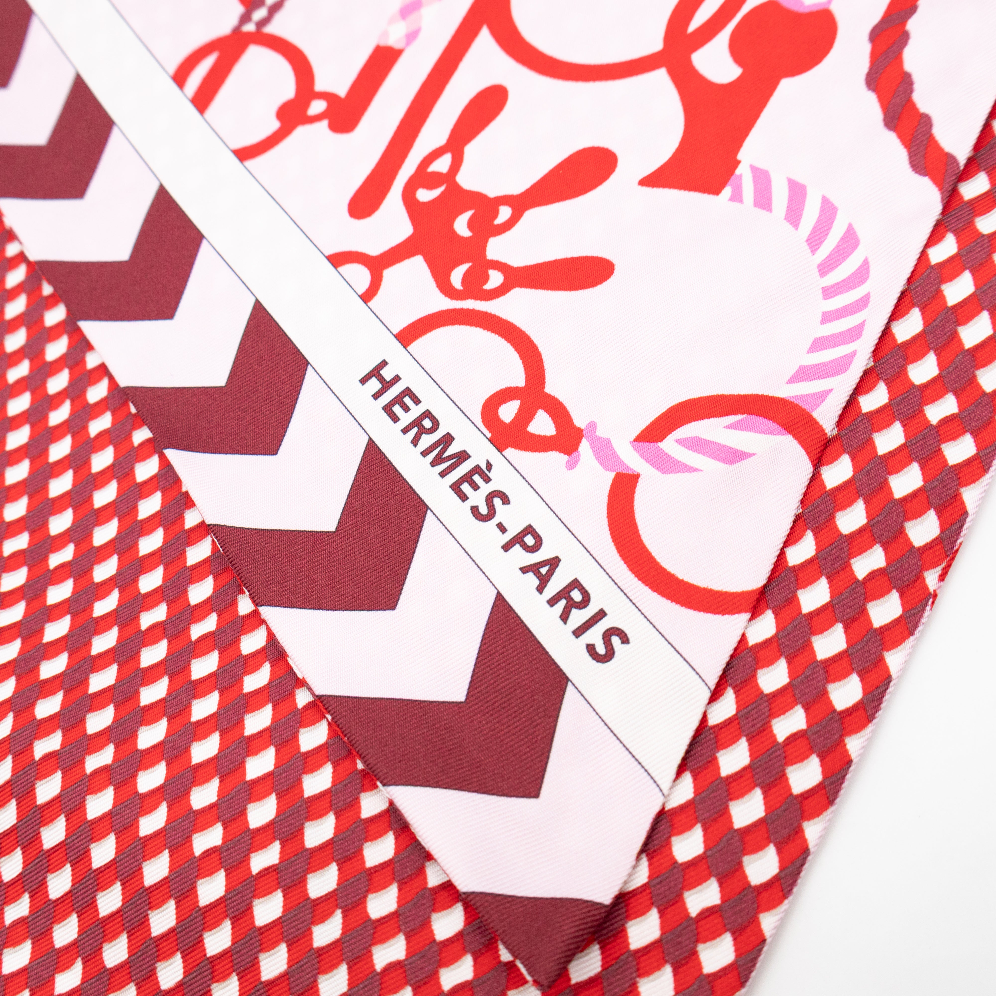 Maxi Twilly Scarf Cut 'Mors Et Tresses' Rose Rouge
