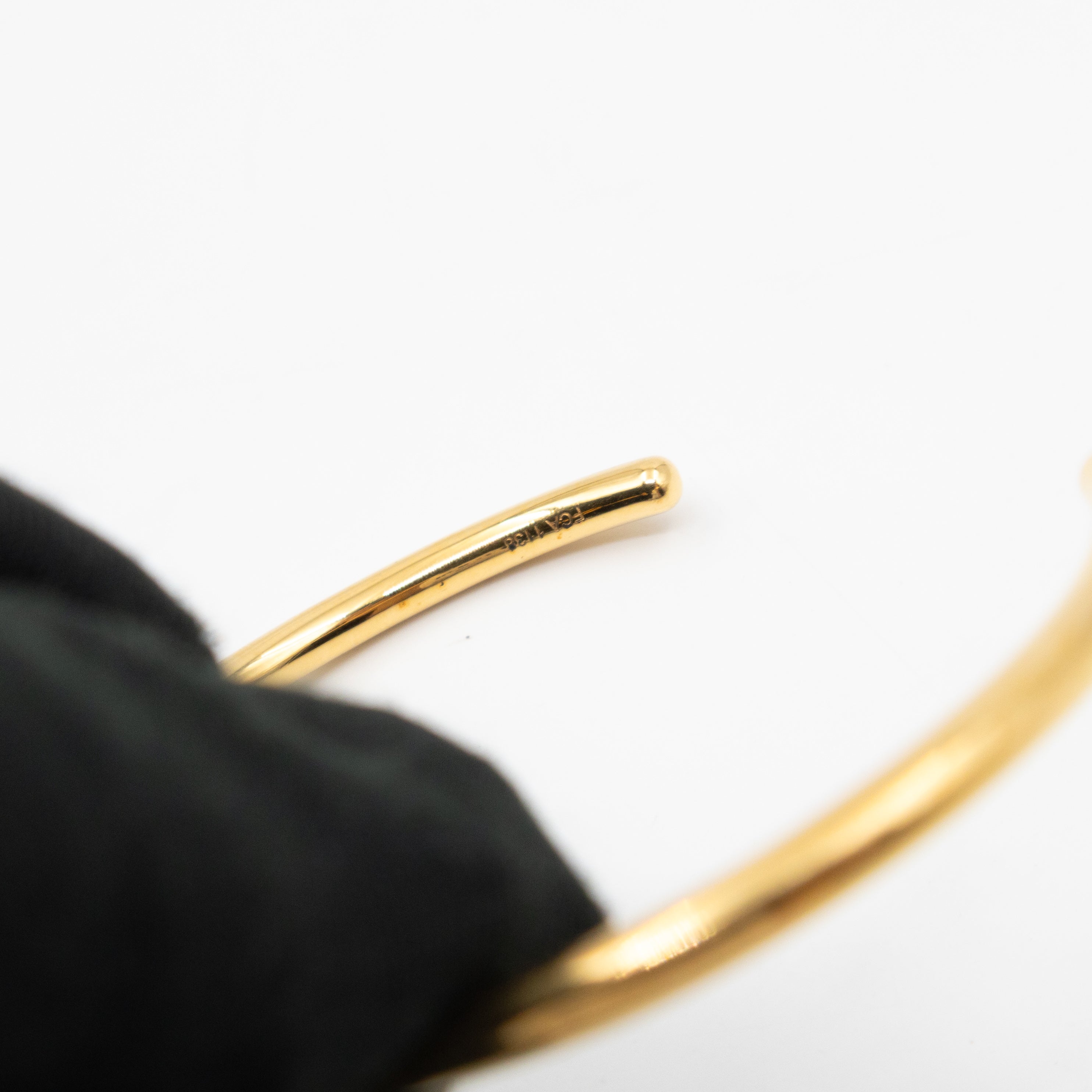Knot Extra-Thin Gold Bracelet
