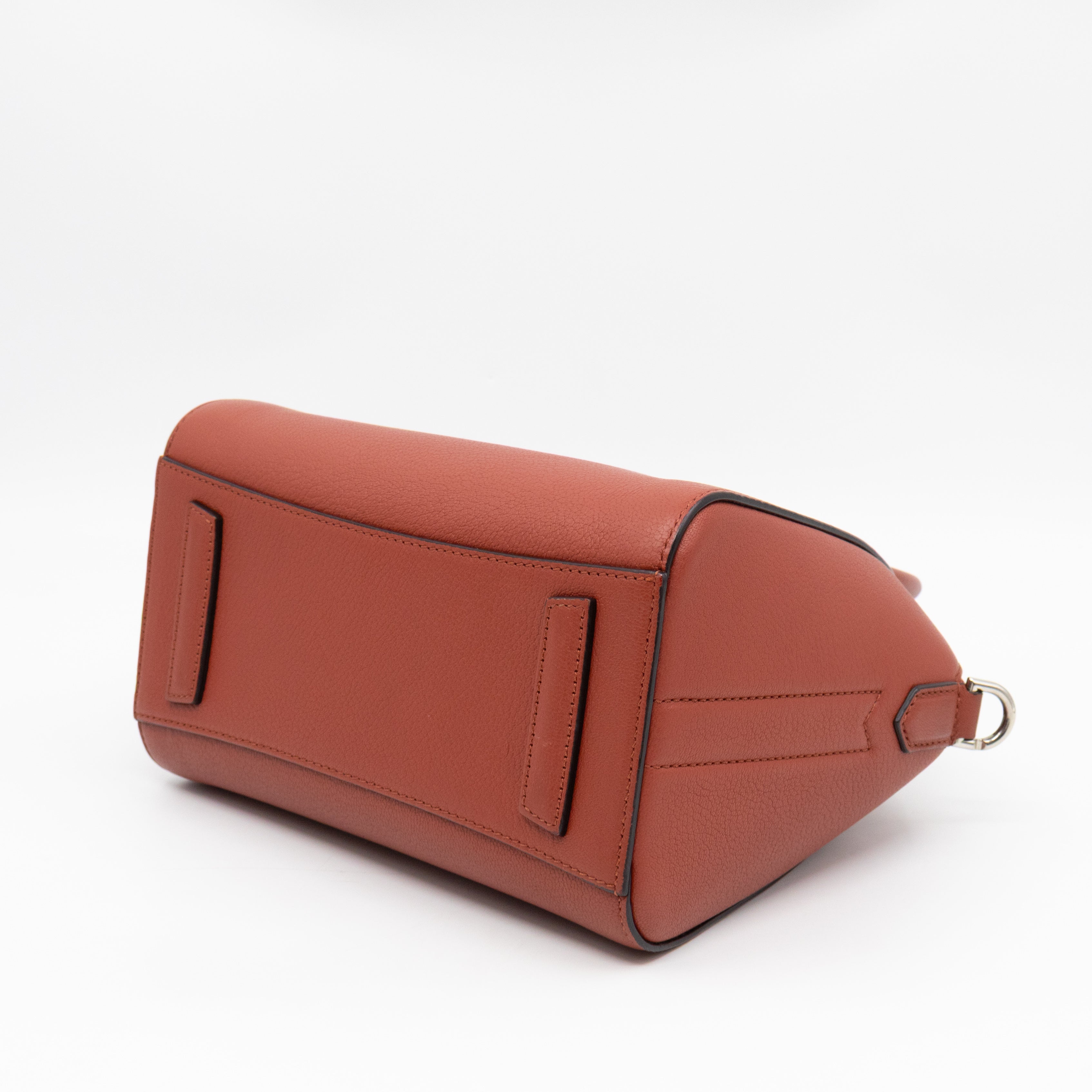 Antigona Mini Paprika Grained Leather