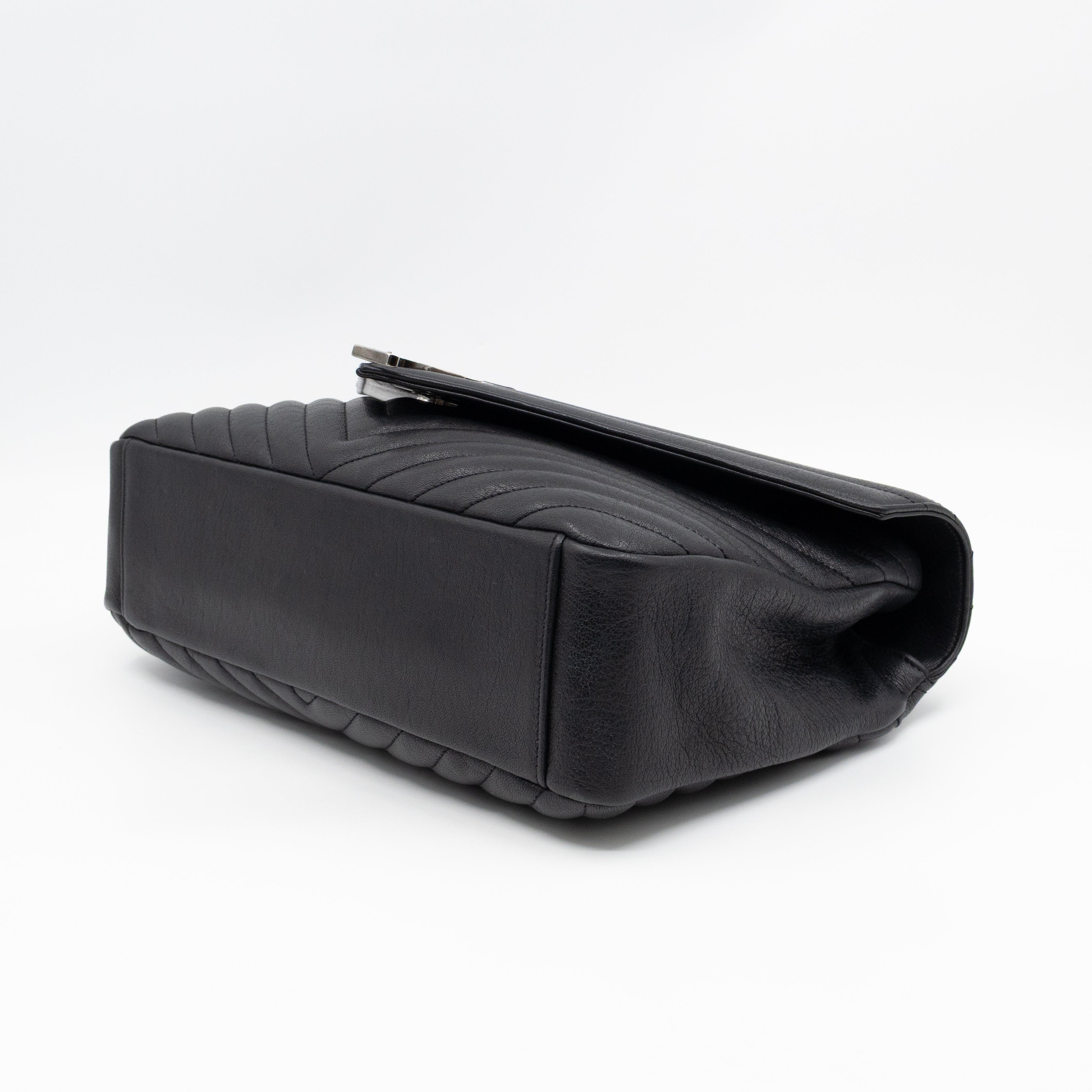 College Large Chevron Quilted Black Leather
