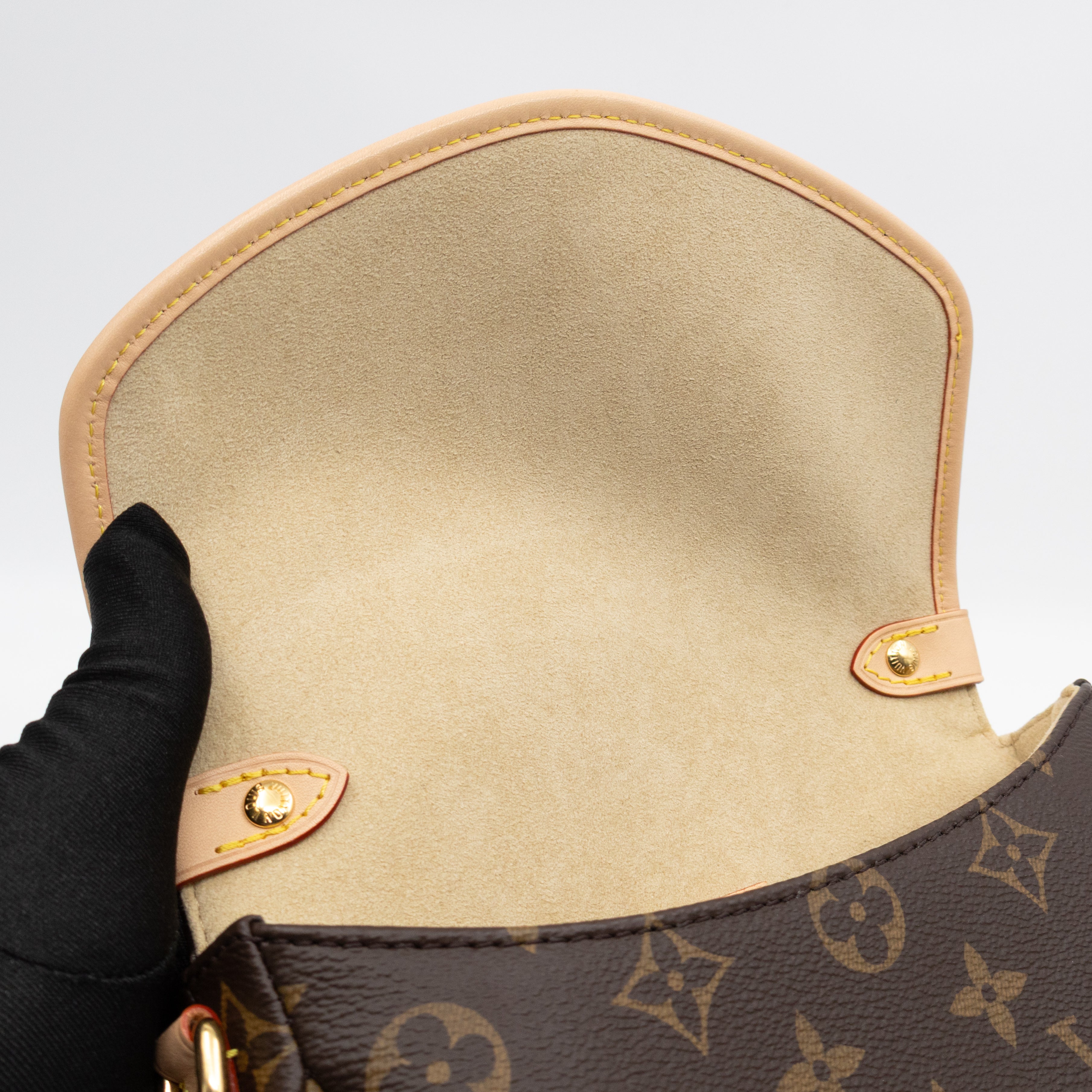 Saumur BB Monogram