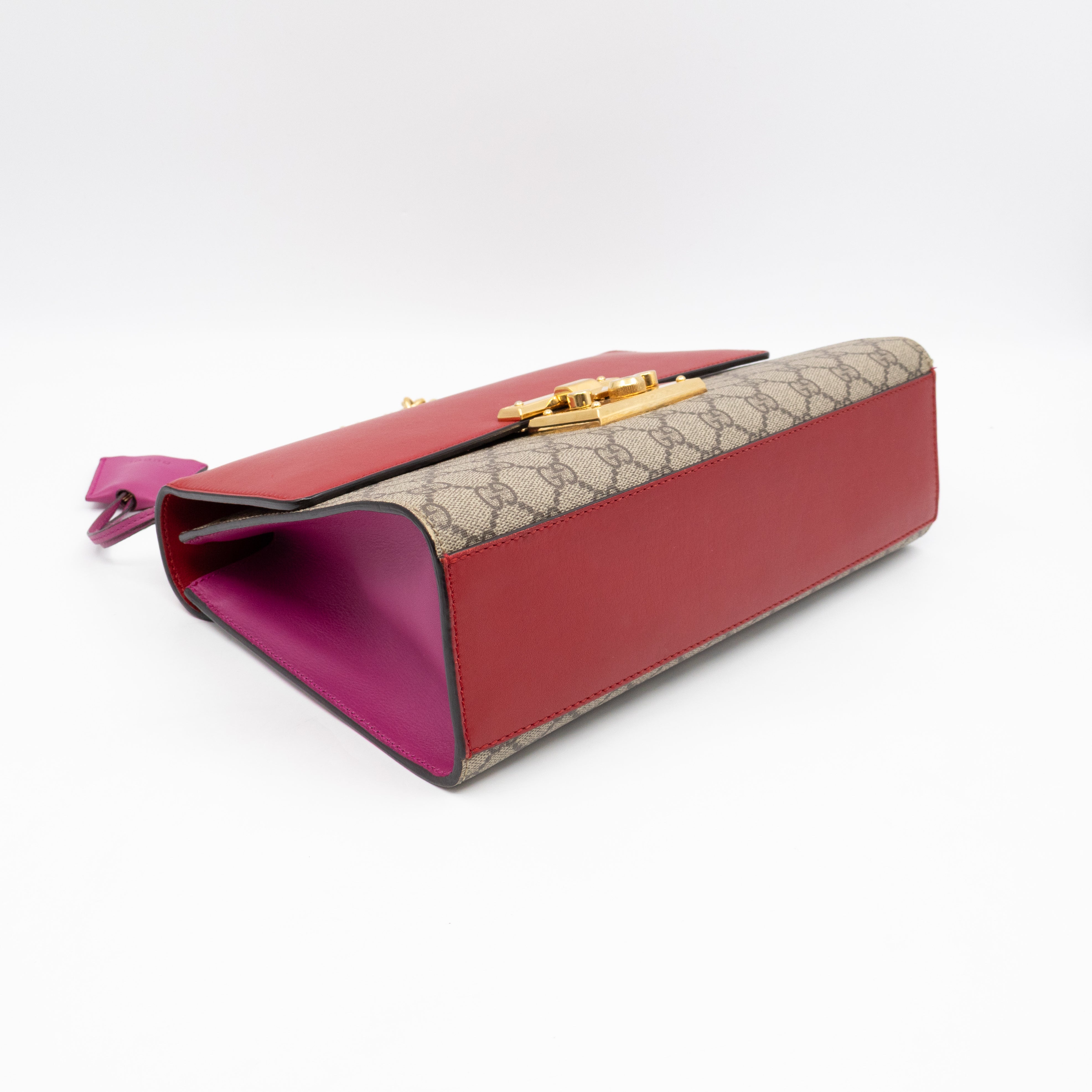 Padlock Flap Bag Medium GG Supreme Red Leather