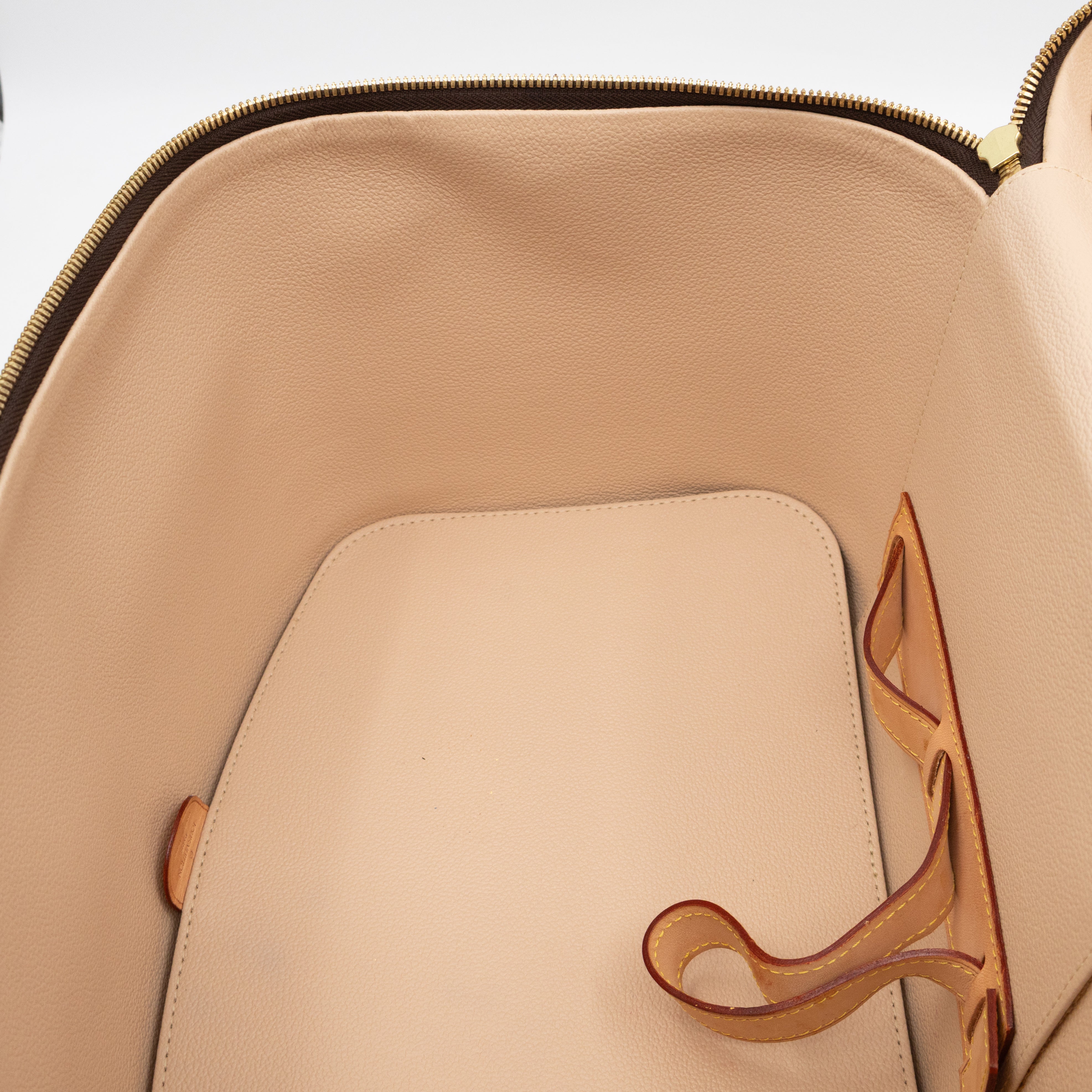 Nice Vanity Case Monogram