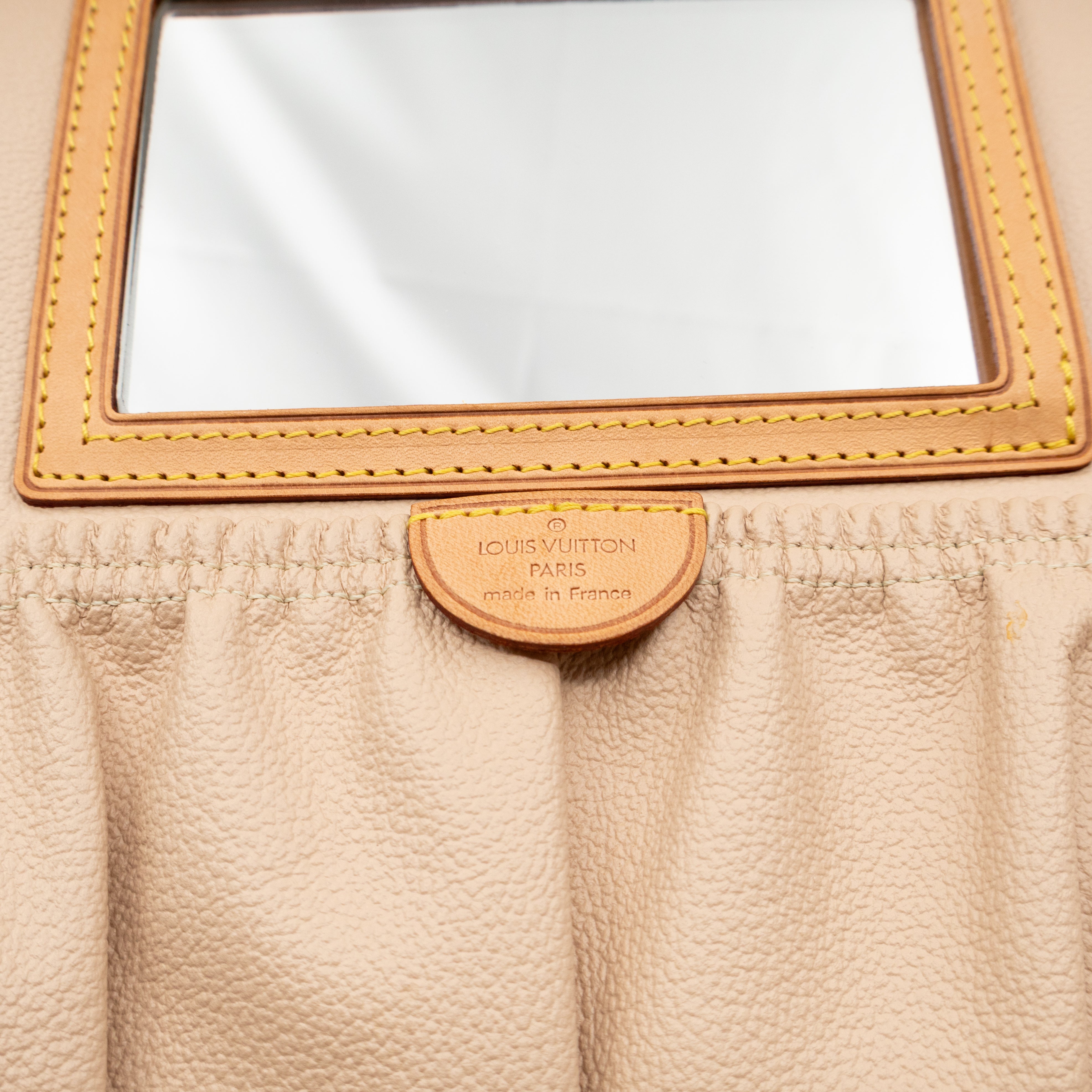 Nice Vanity Case Monogram
