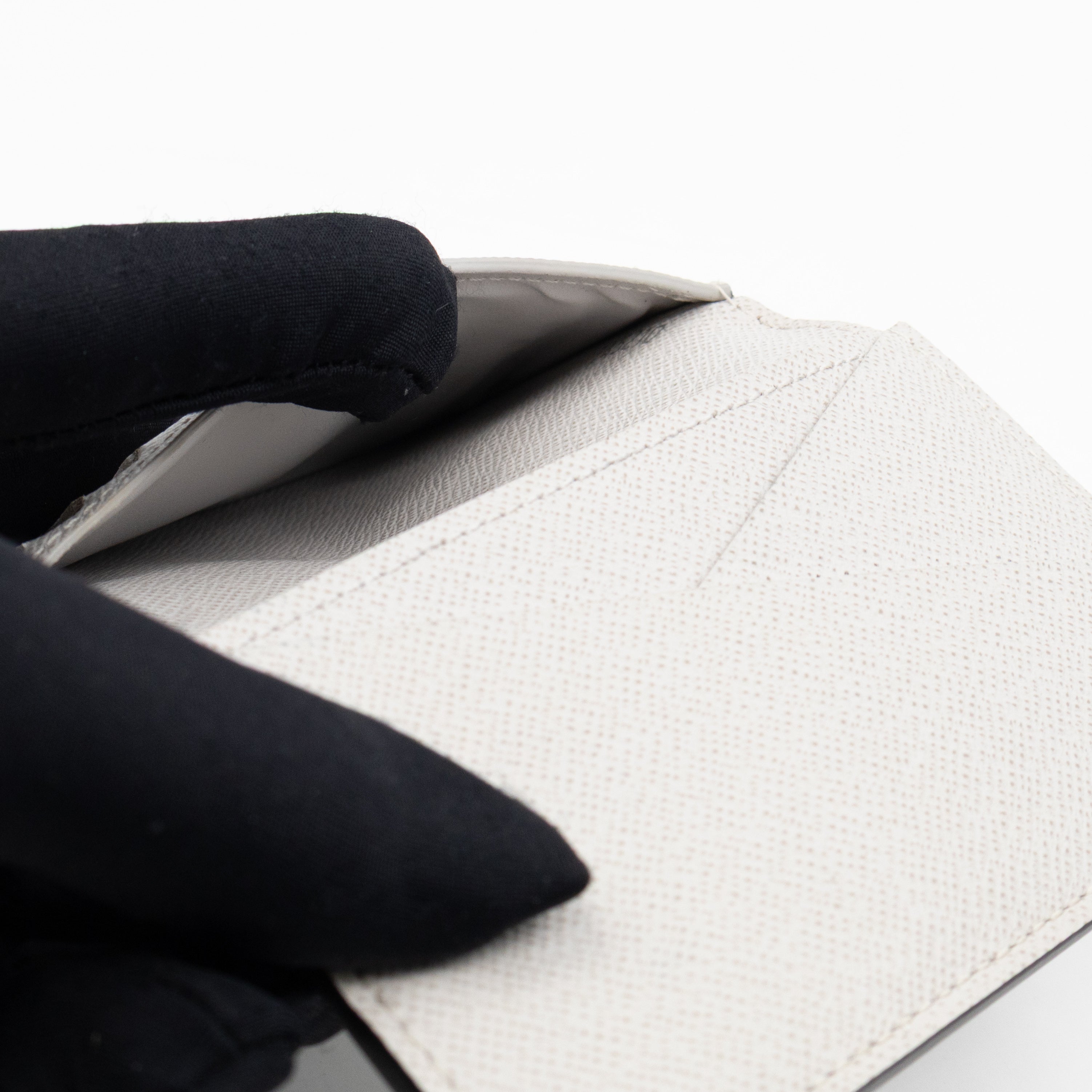 Pocket Organizer White Taigarama Leather