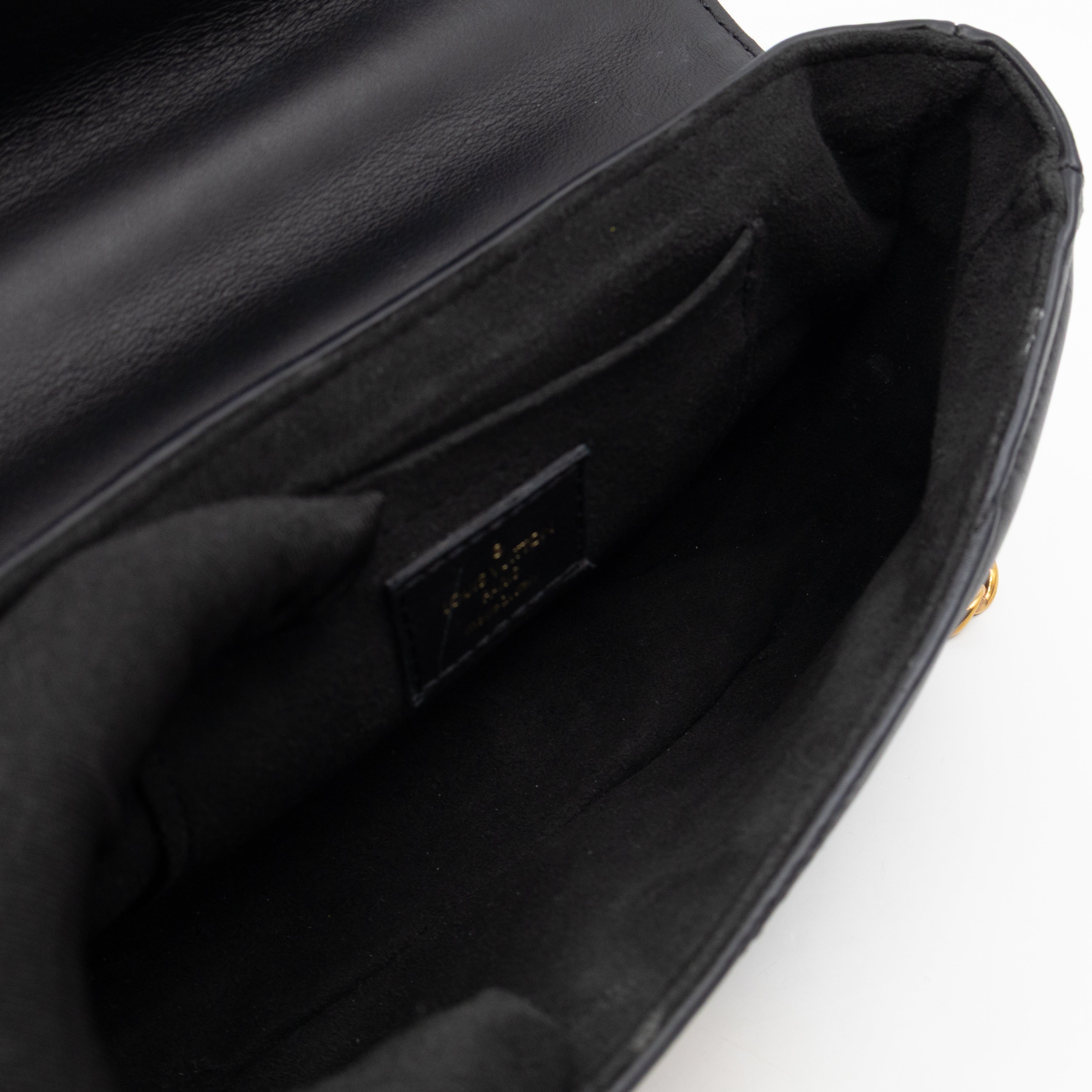 New Wave PM Shoulder Bag Black Leather