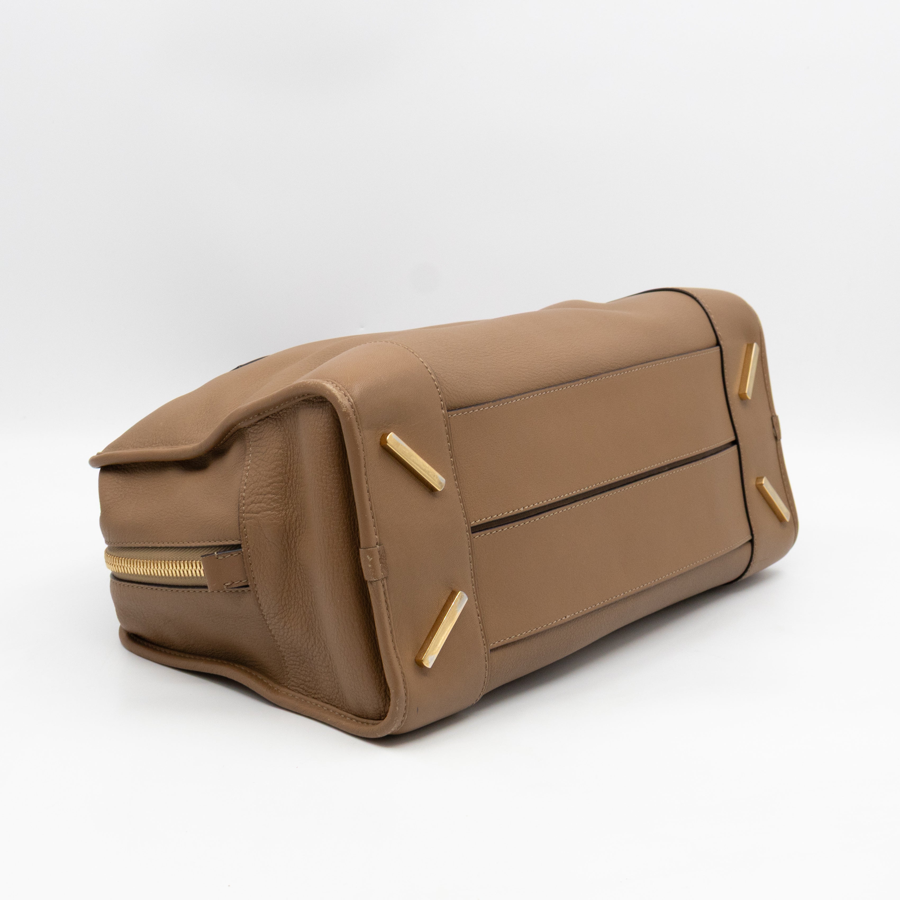 Amazona 36 Brown Leather With Shoulder Strap