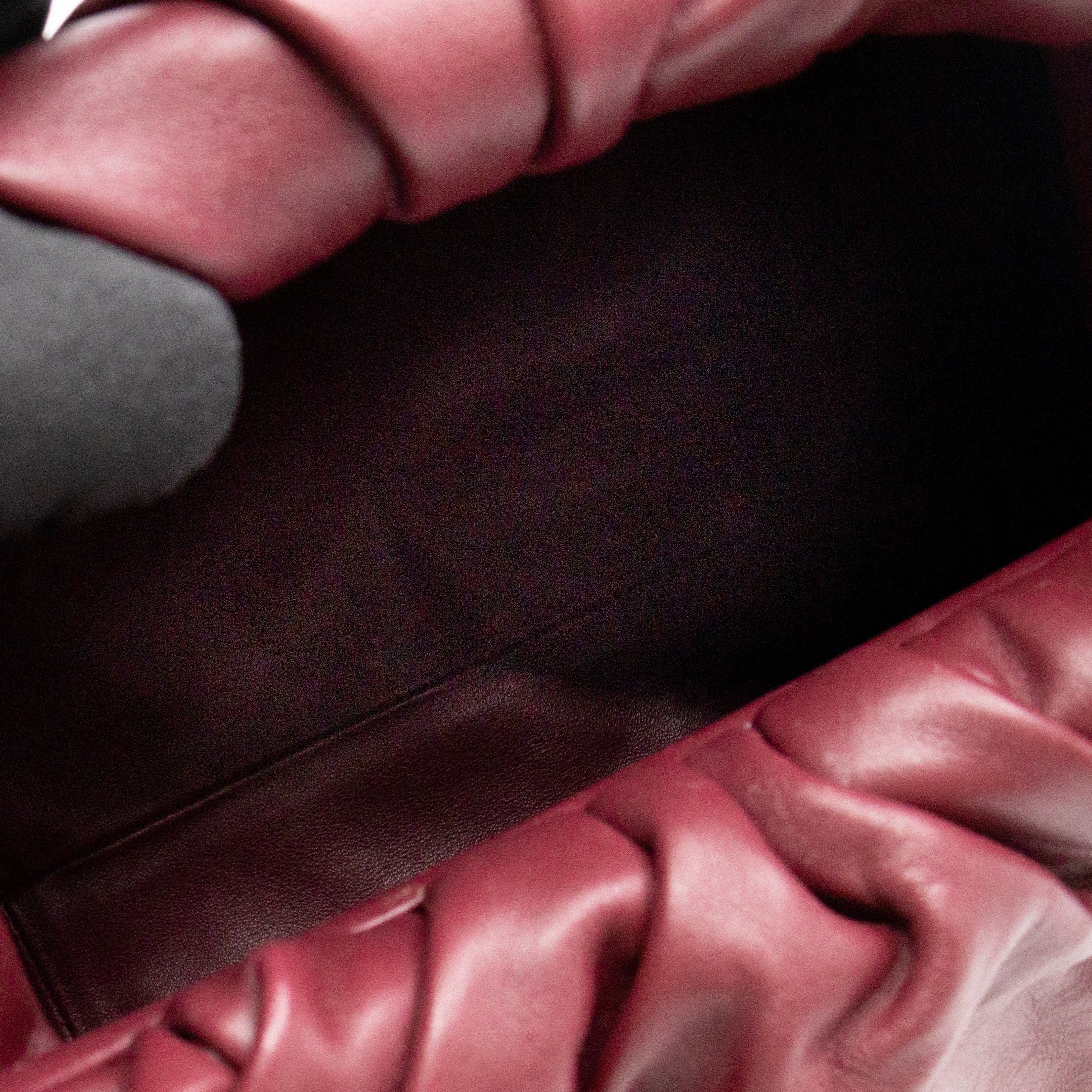 The Shoulder Pouch Smooth Burgundy Leather