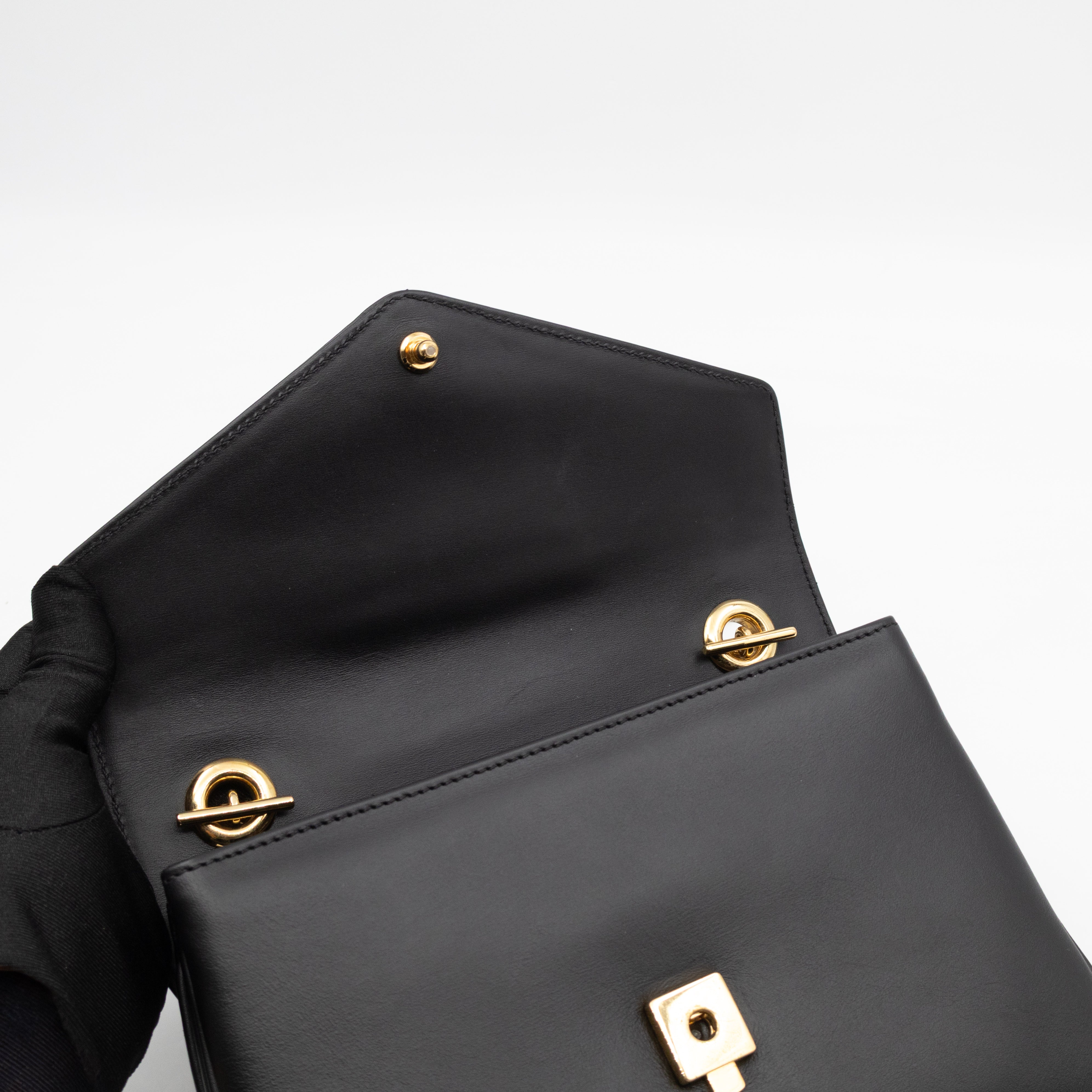 Rajah Small Tiger Head Chain Shoulder Bag Black Leather