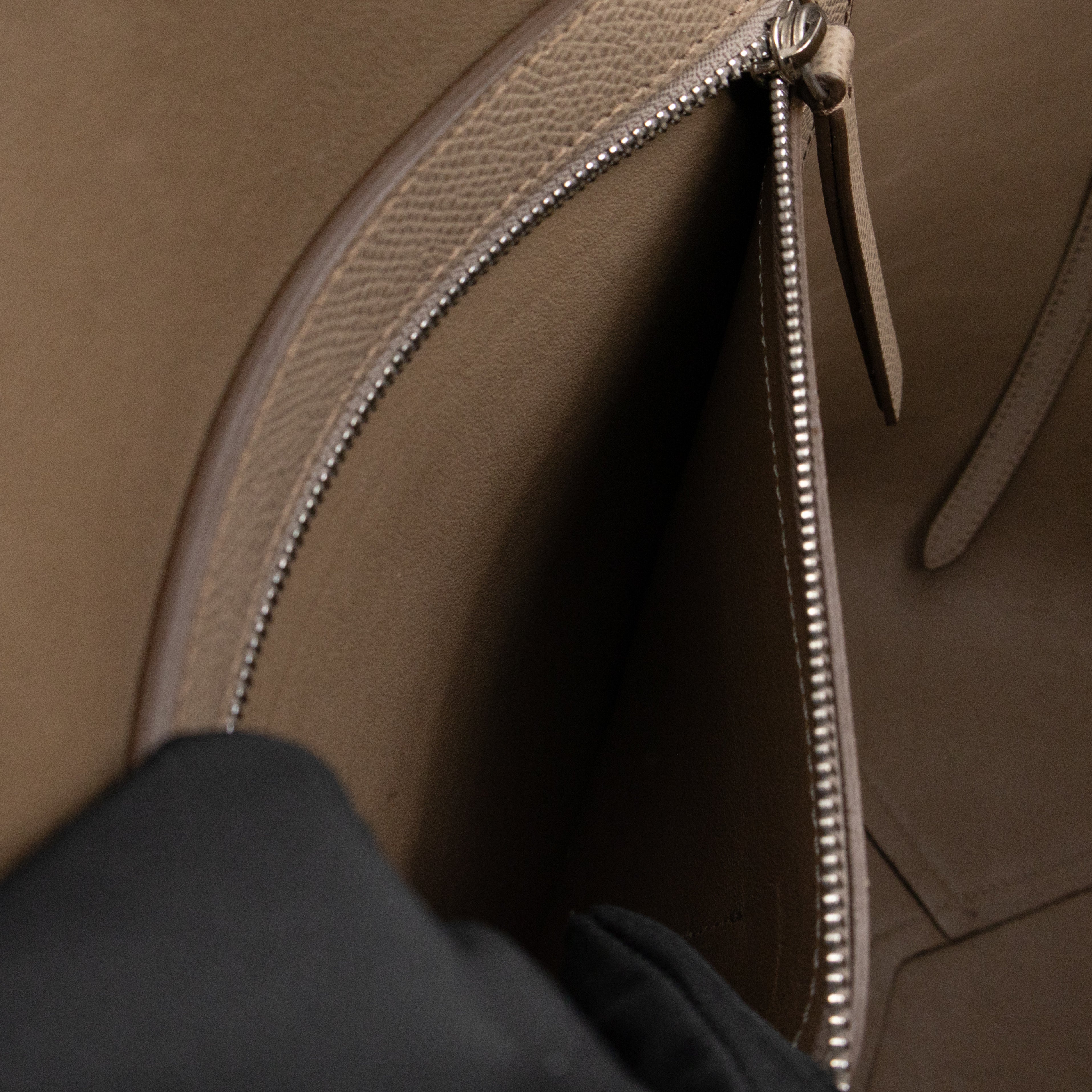 Cabas Phantom Tote Grey Leather