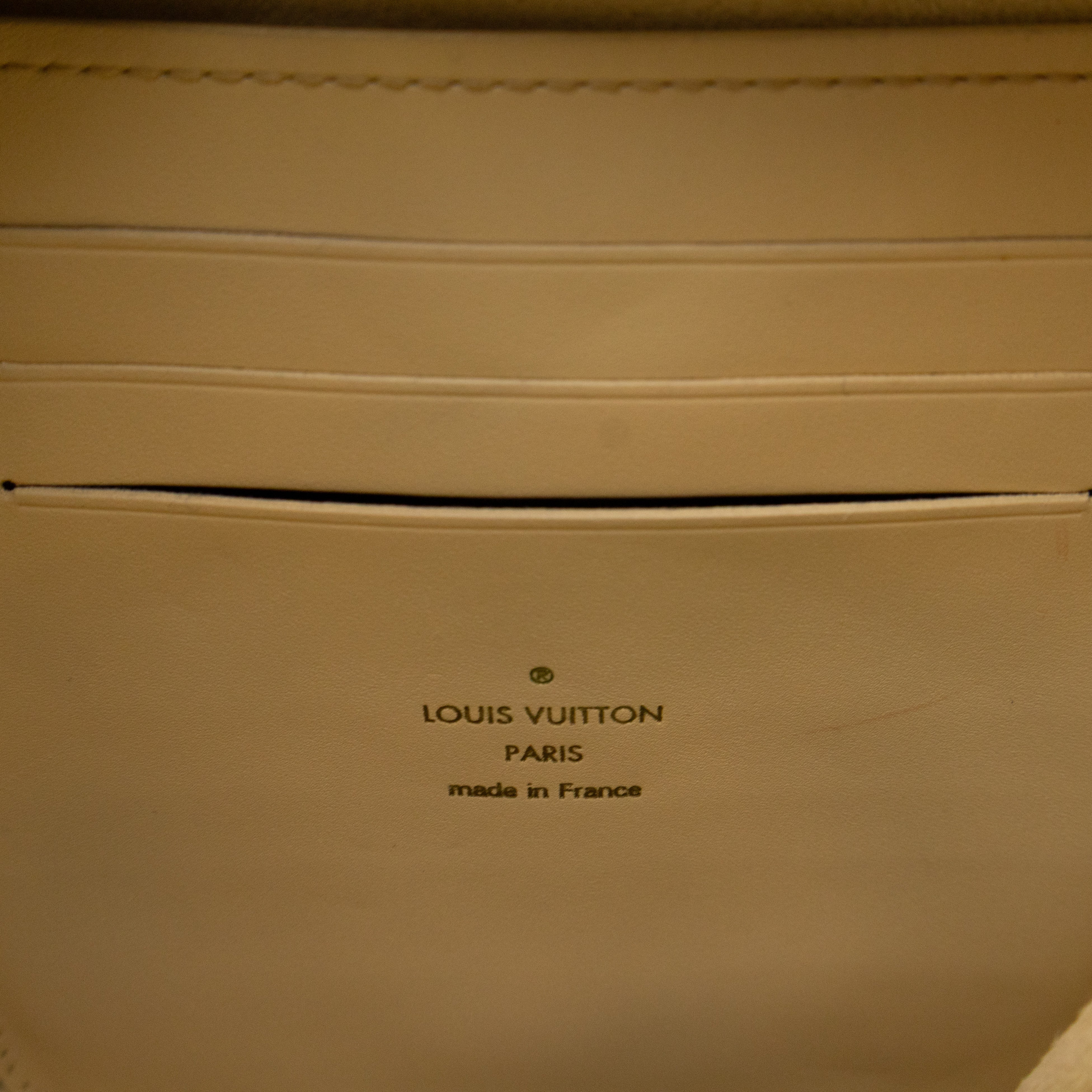 Valisette Vertical Monogram