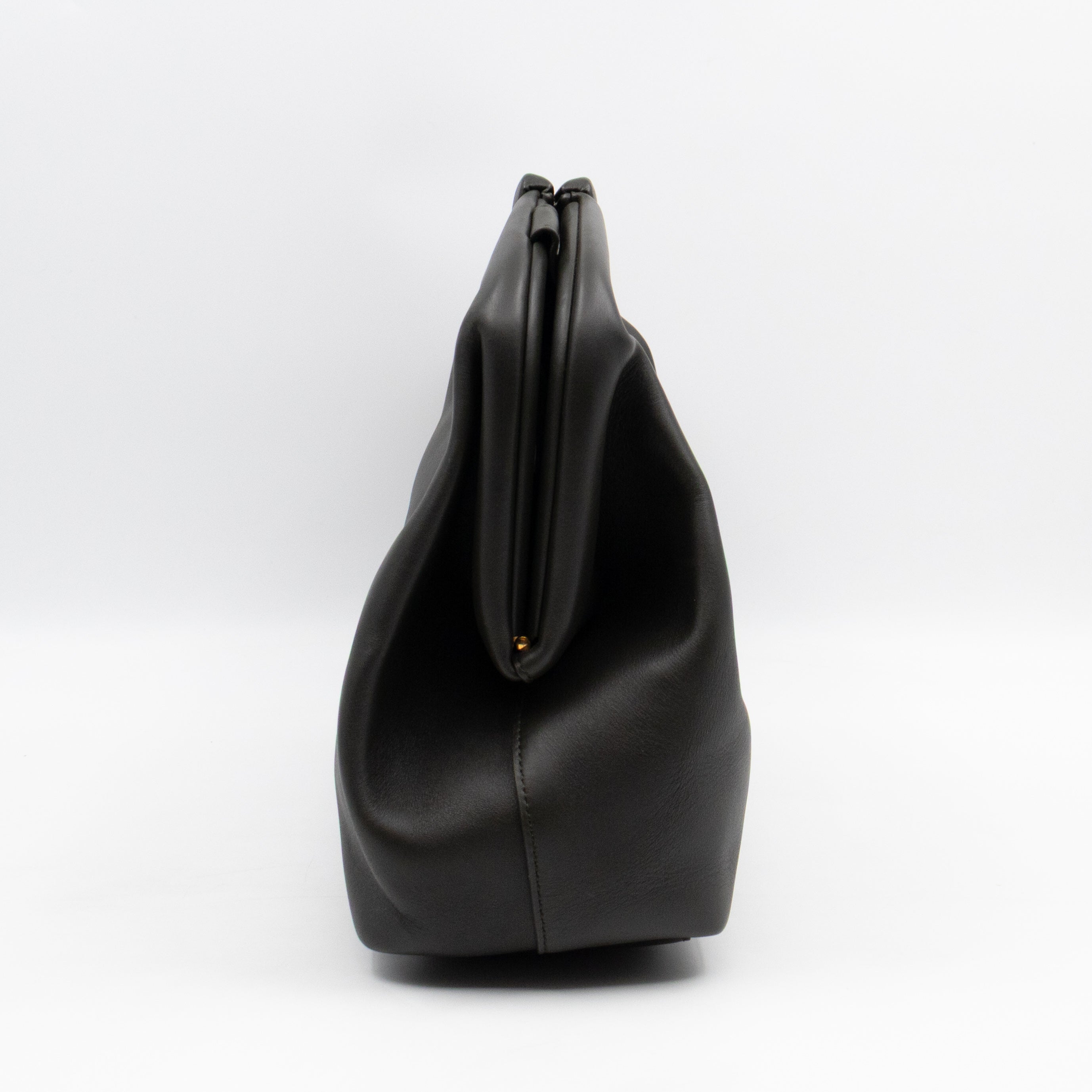 The Point Triangle Bag Medium Camping Oilve green Calfskin