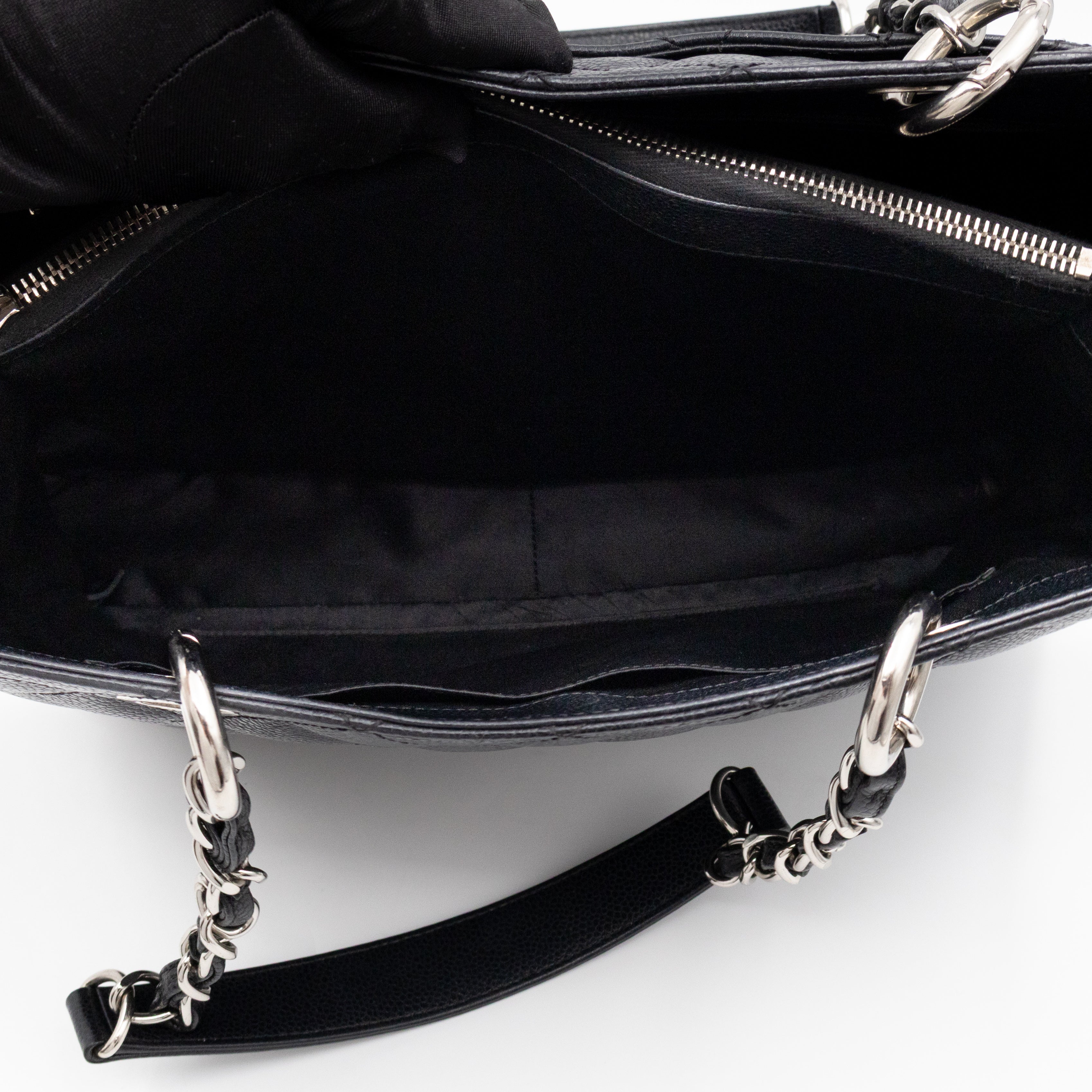 GST Grand Shopping Tote Black Caviar Silver