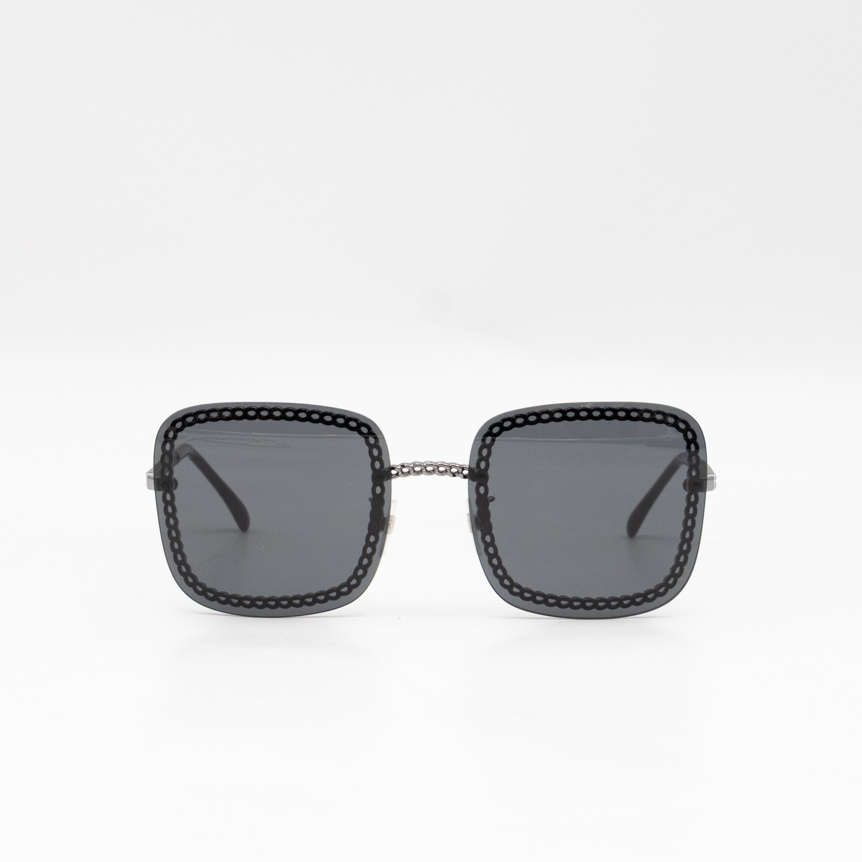 Square Sunglasses With Pearl Triple Chain