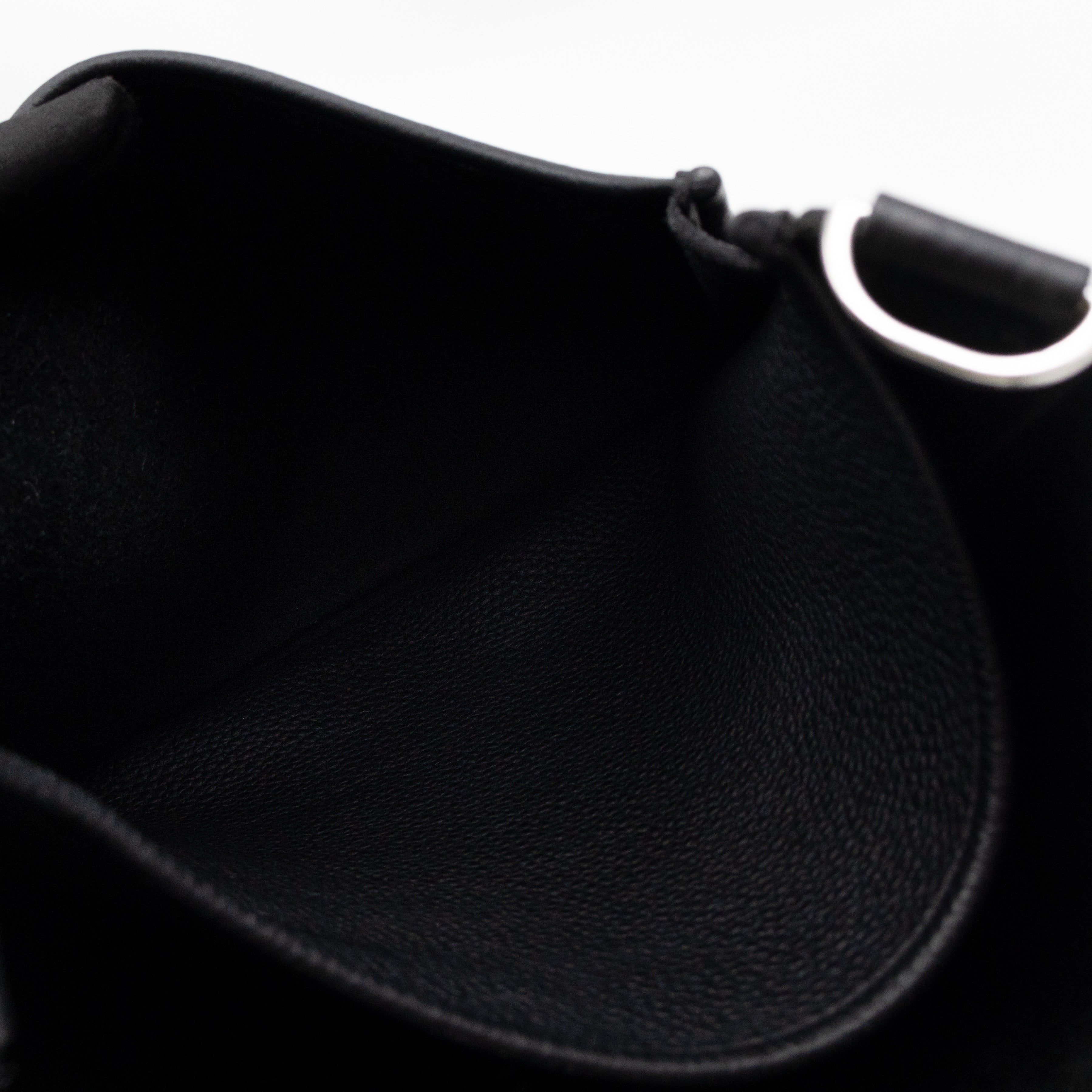 Evelyne III 29 PM Black Taurillon Clemence Leather