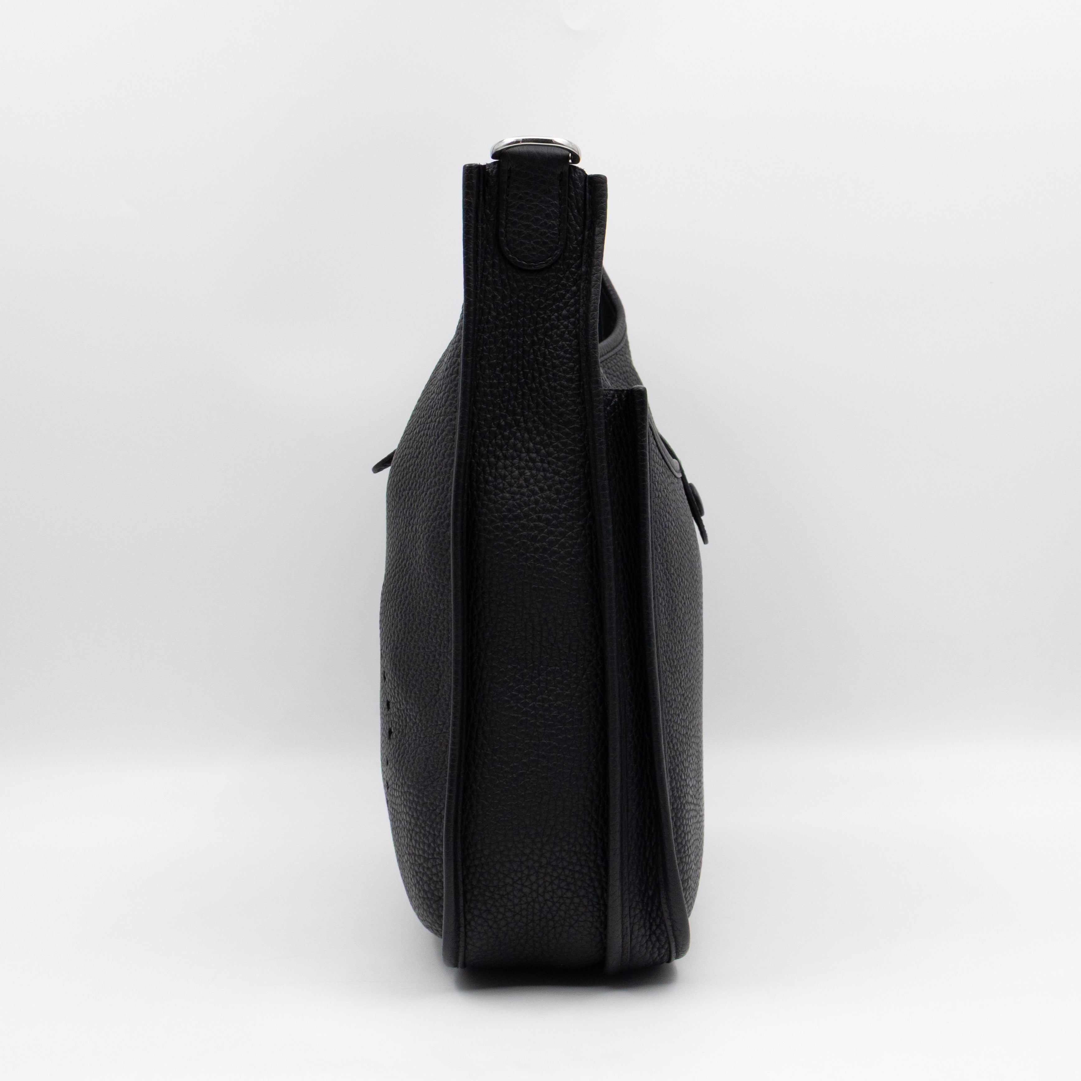 Evelyne III 29 PM Black Taurillon Clemence Leather