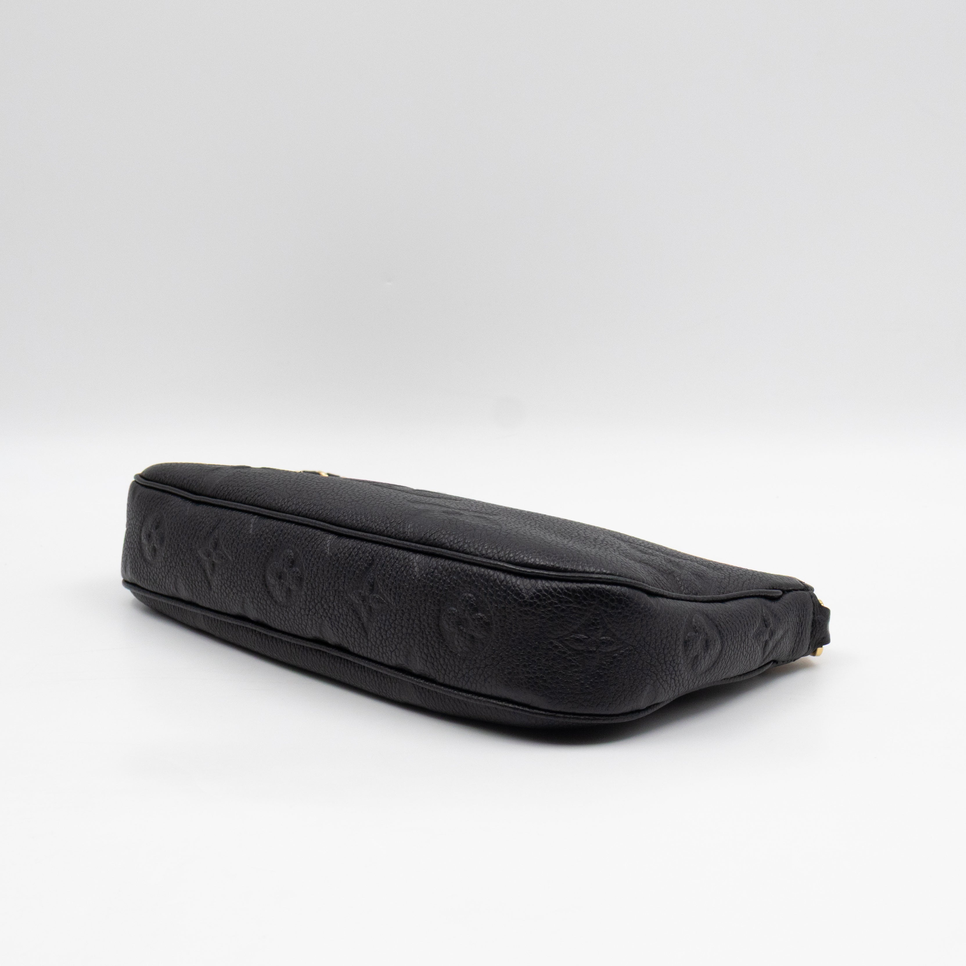 Multi Pochette Accessoires Black Monogram Empreinte