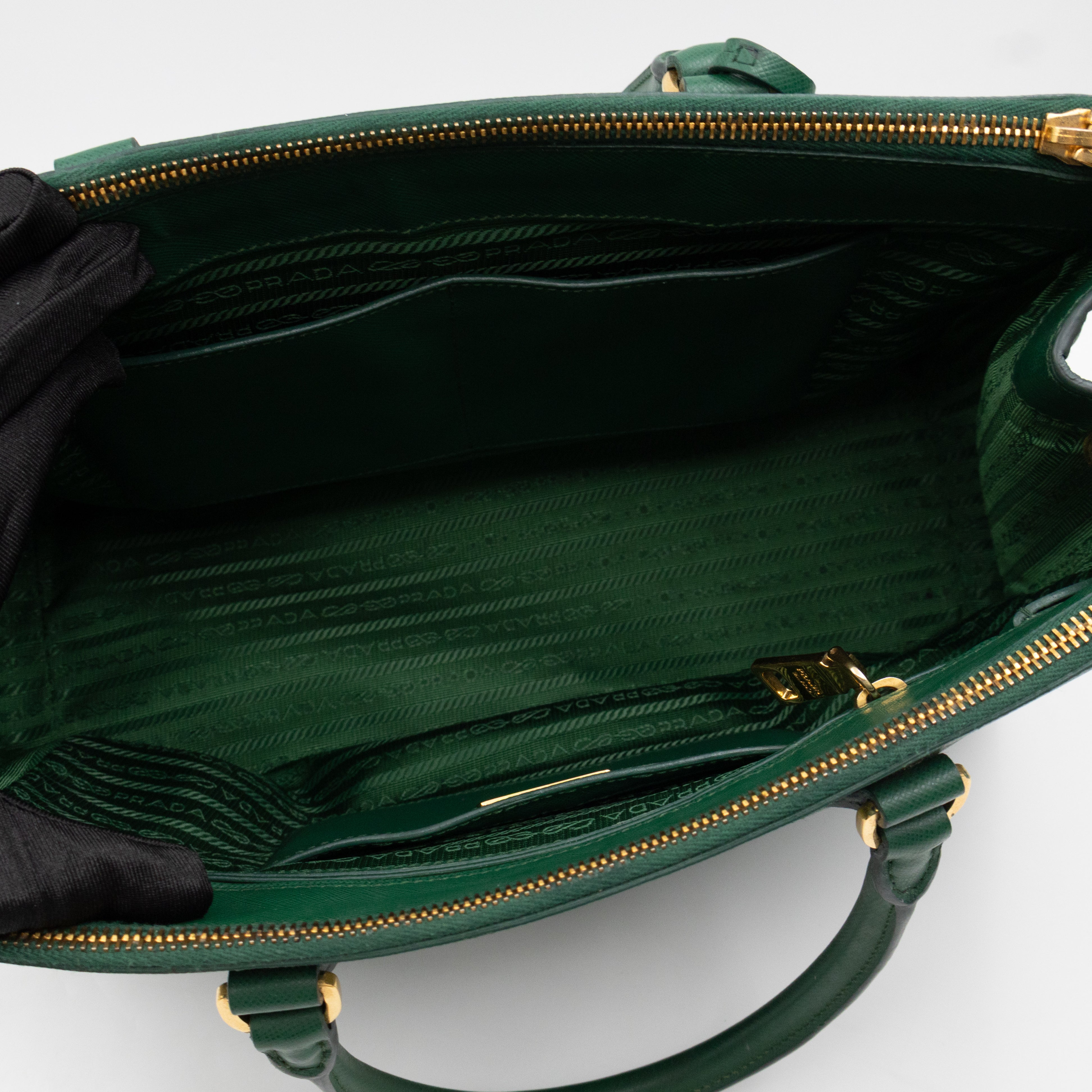 Galleria Large Double Zip Biliardo Green Saffiano Leather