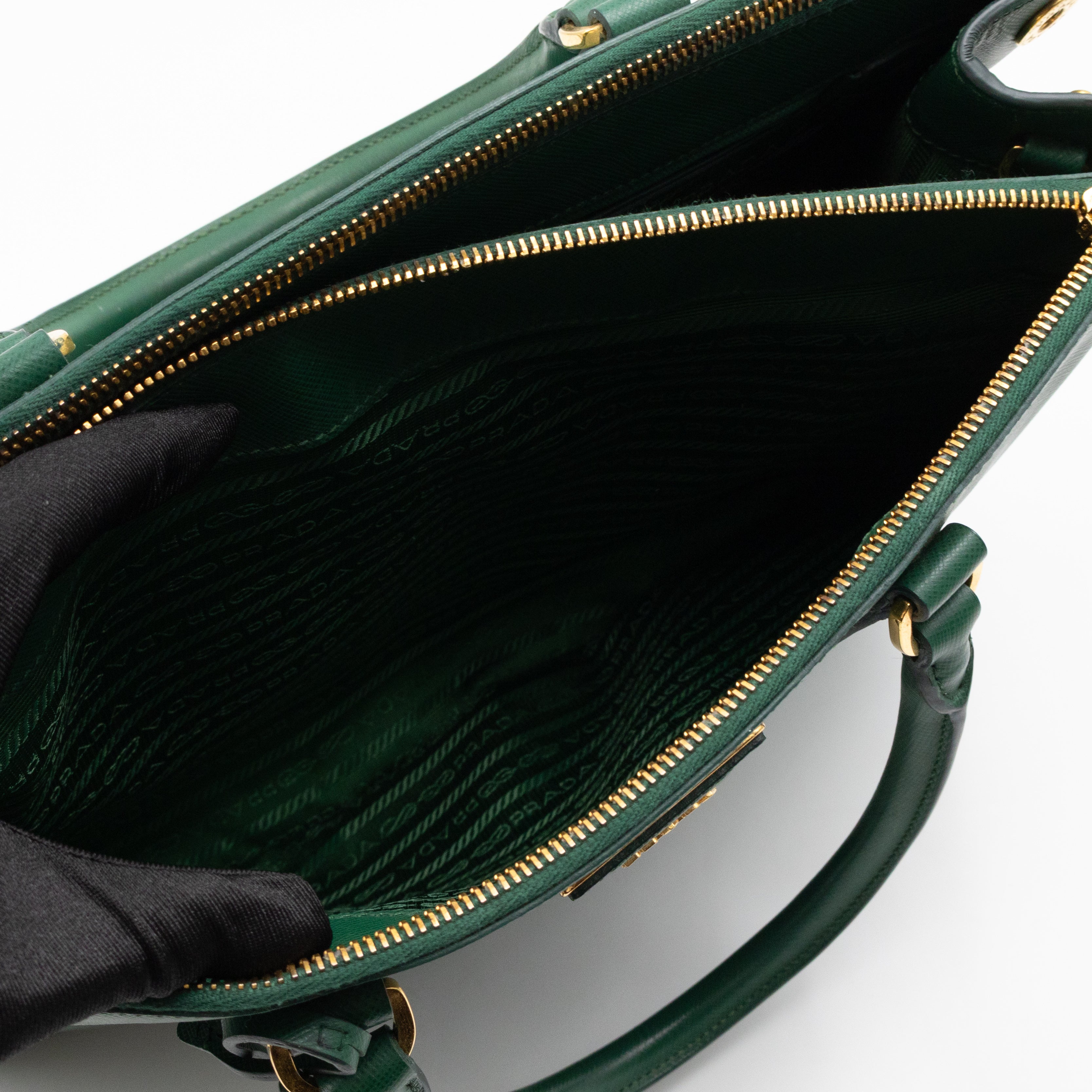 Galleria Large Double Zip Biliardo Green Saffiano Leather