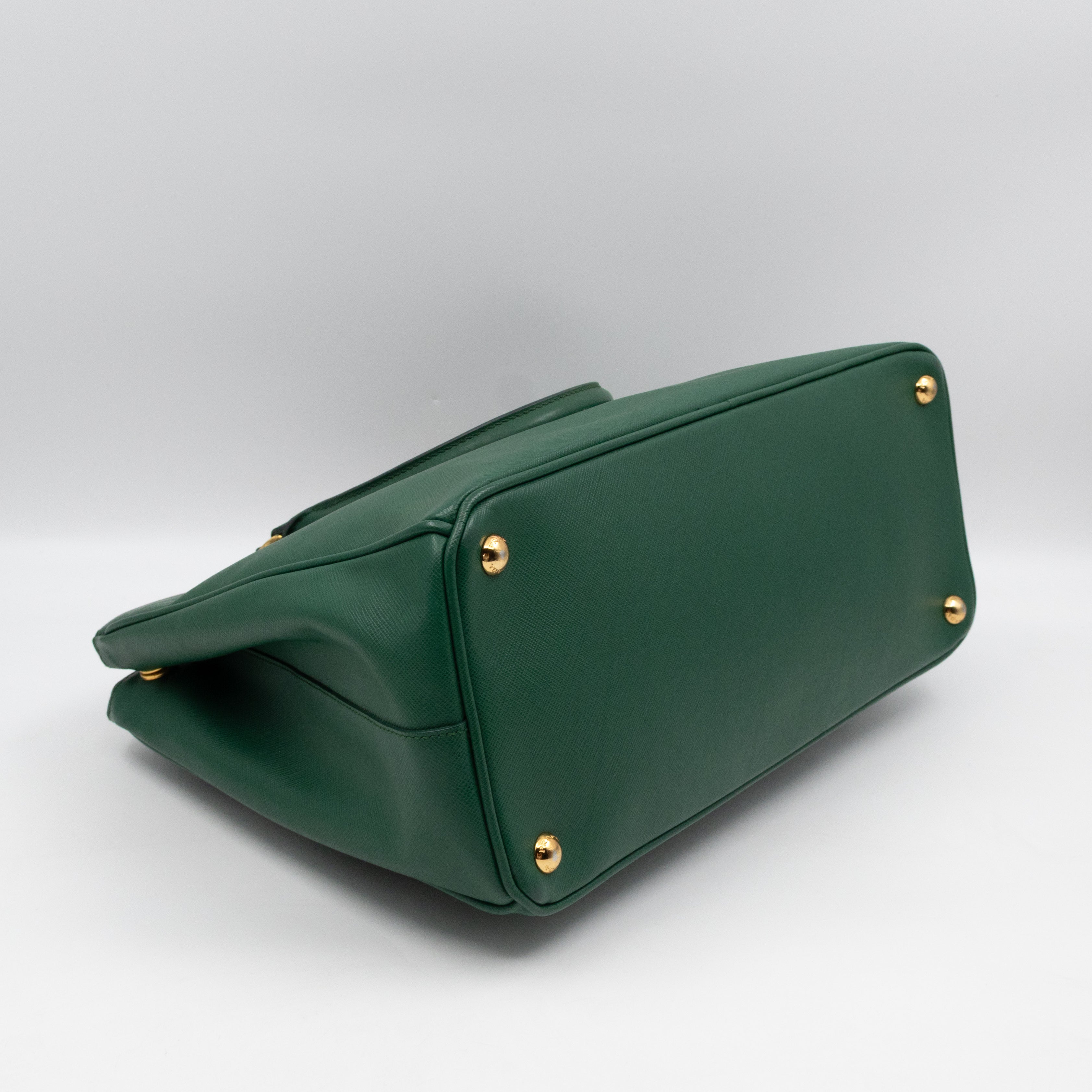 Galleria Large Double Zip Biliardo Green Saffiano Leather