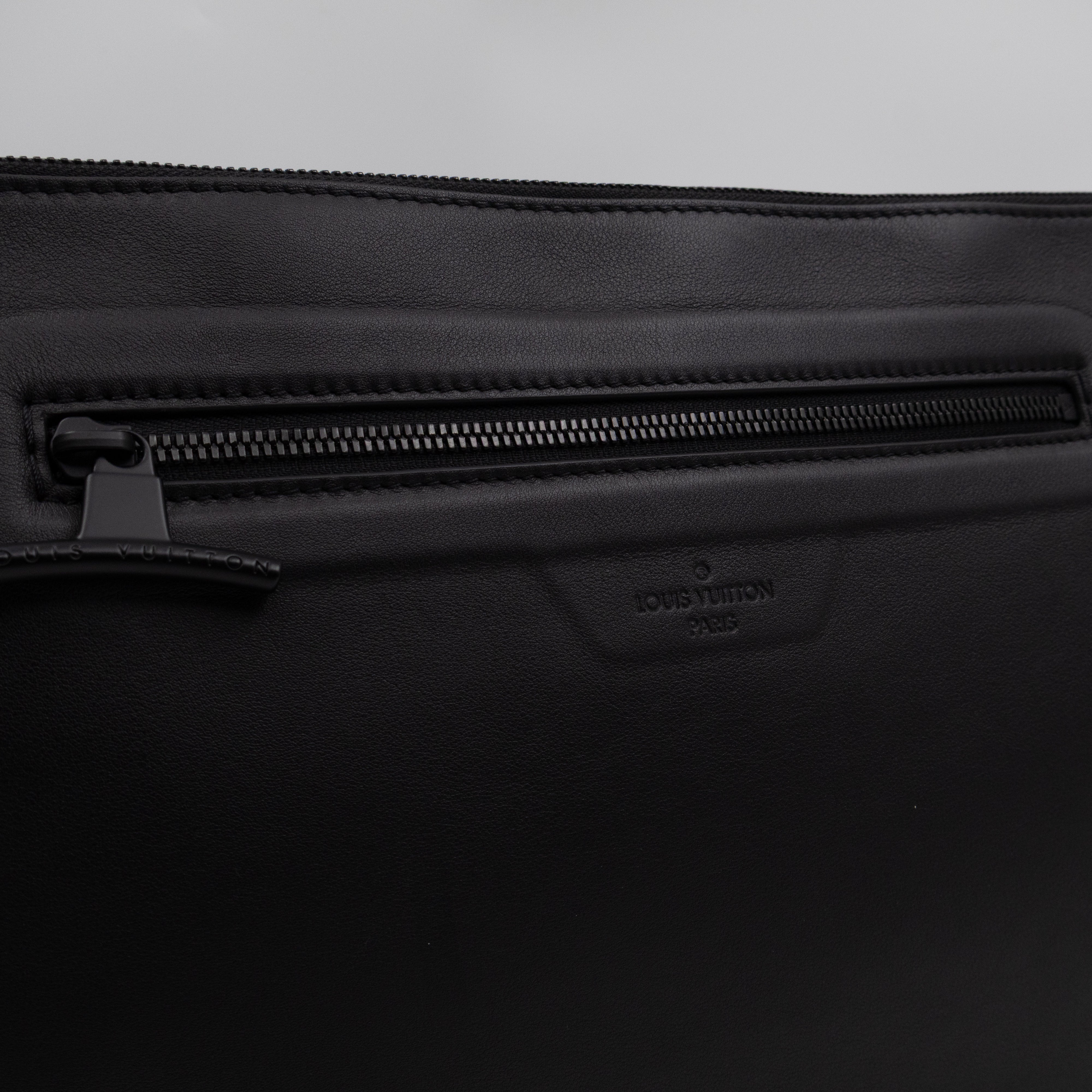 Pochette Cosmos Black Infinity Leather