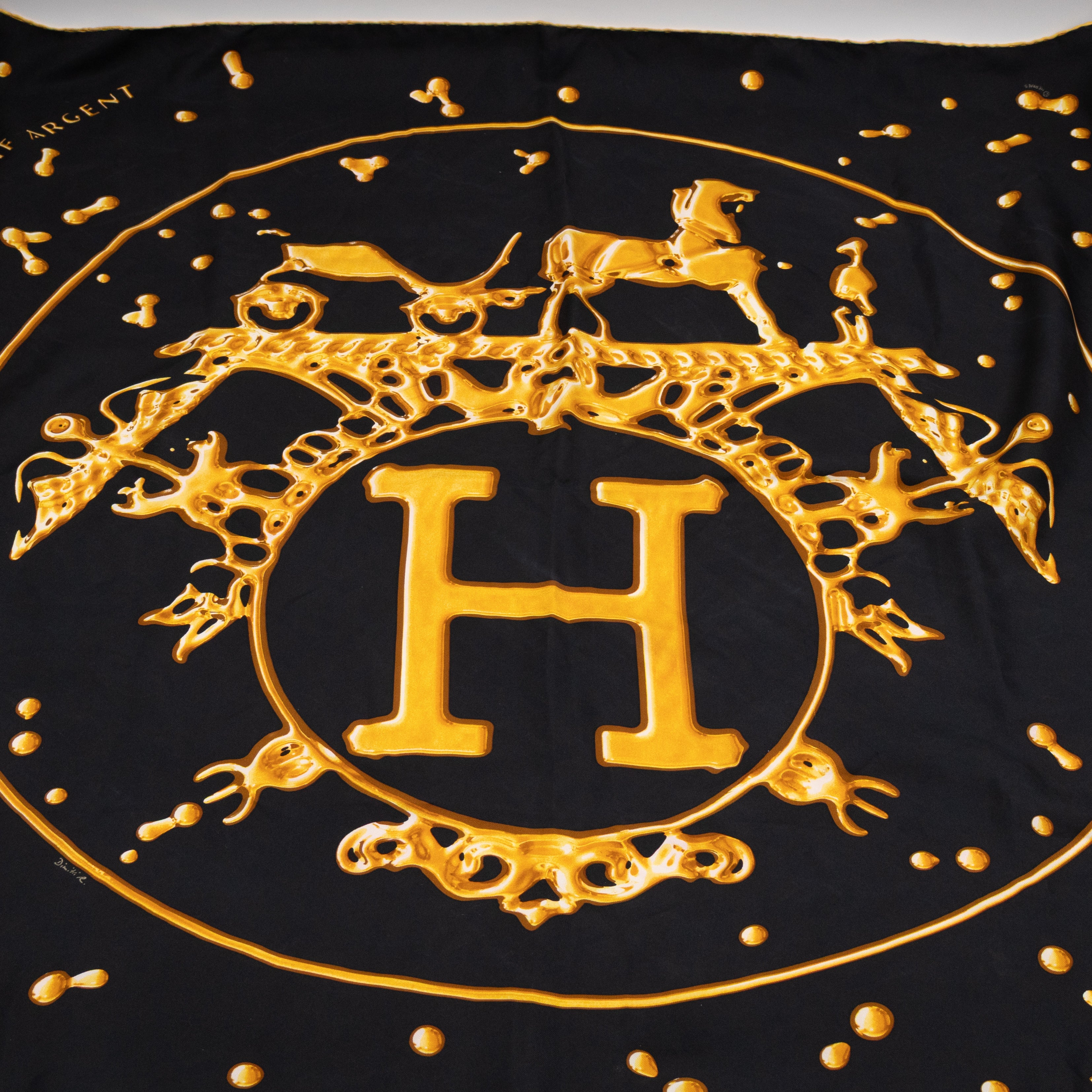 Silk Scarf 90 Vif Argent Black & Gold