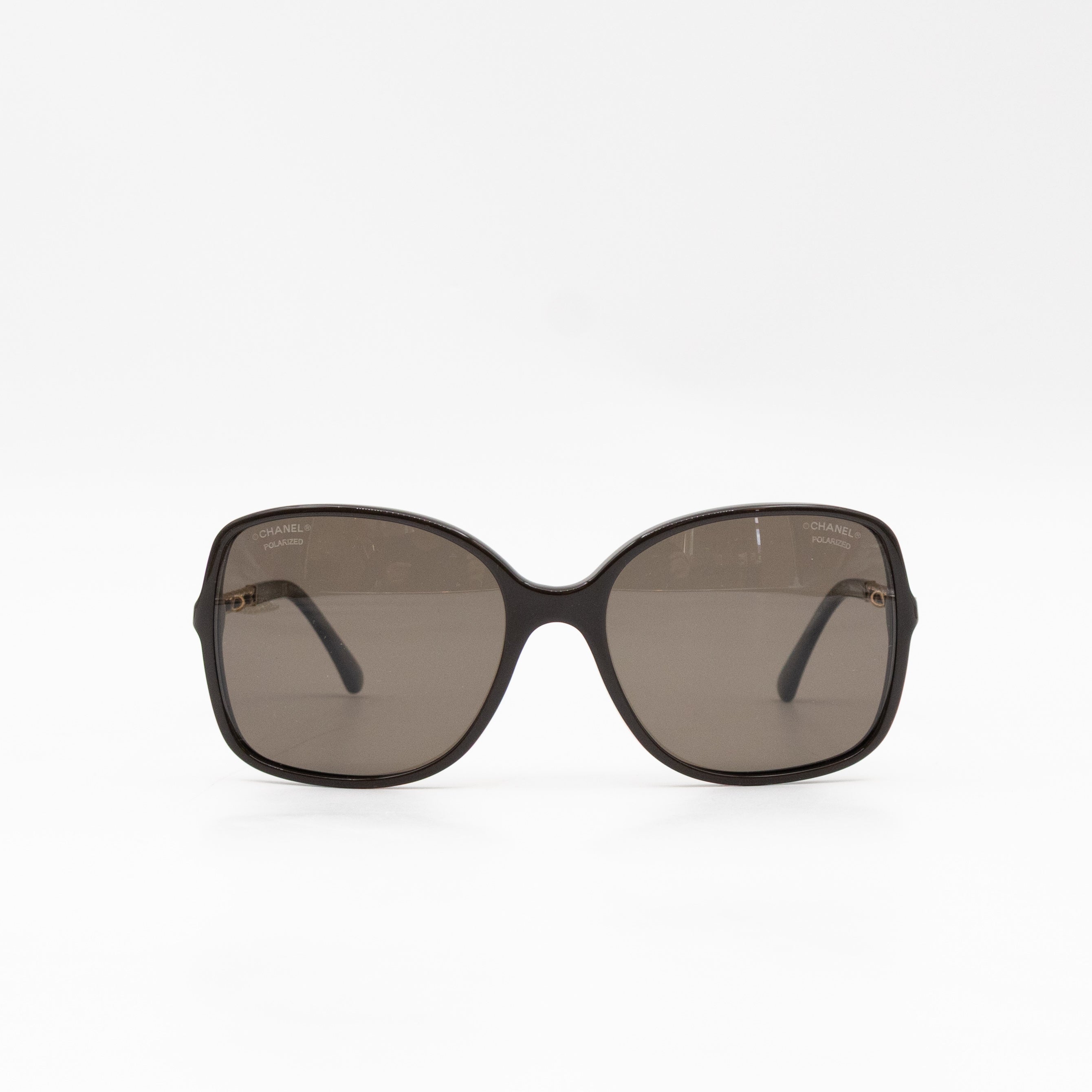 Square Sunglasses With Chanel Chain
