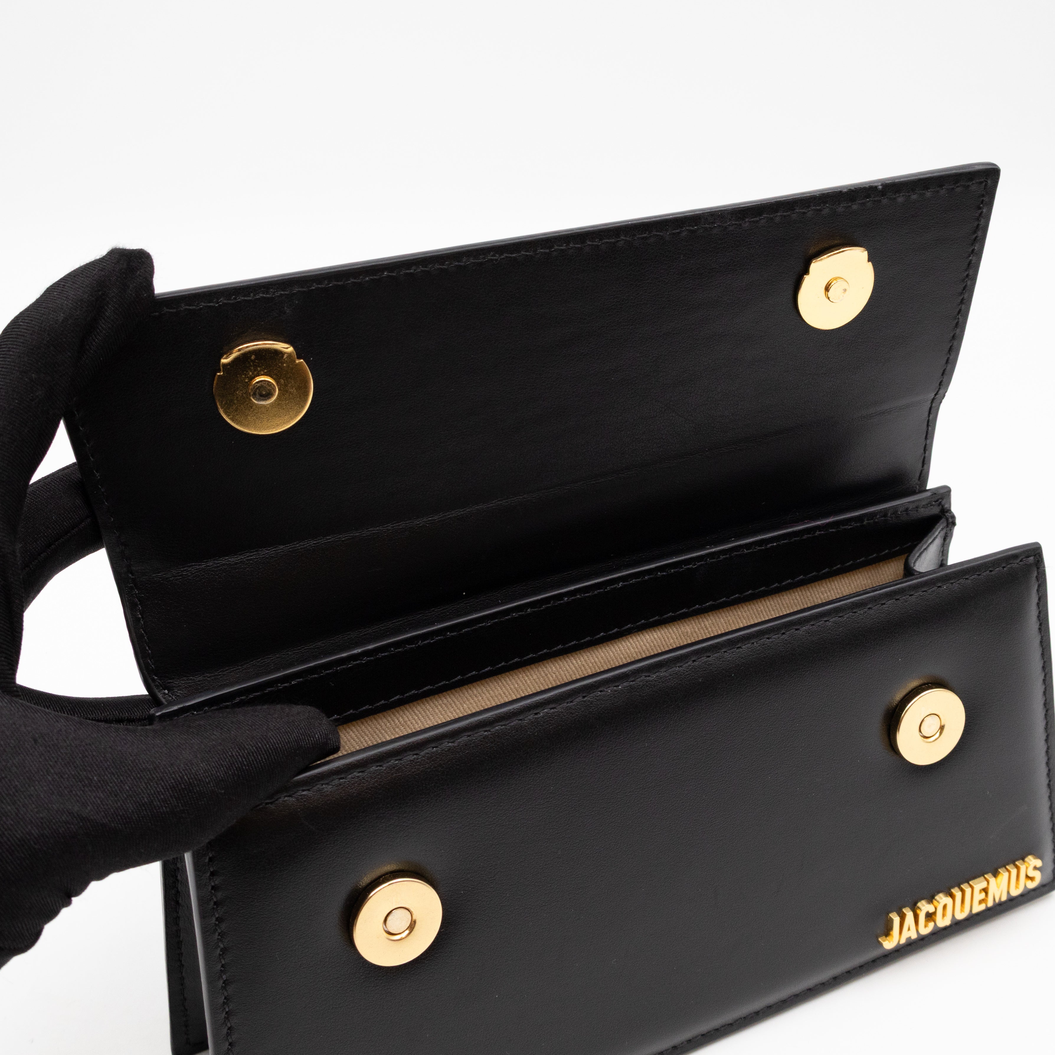 Le Chiquito Long Black Leather
