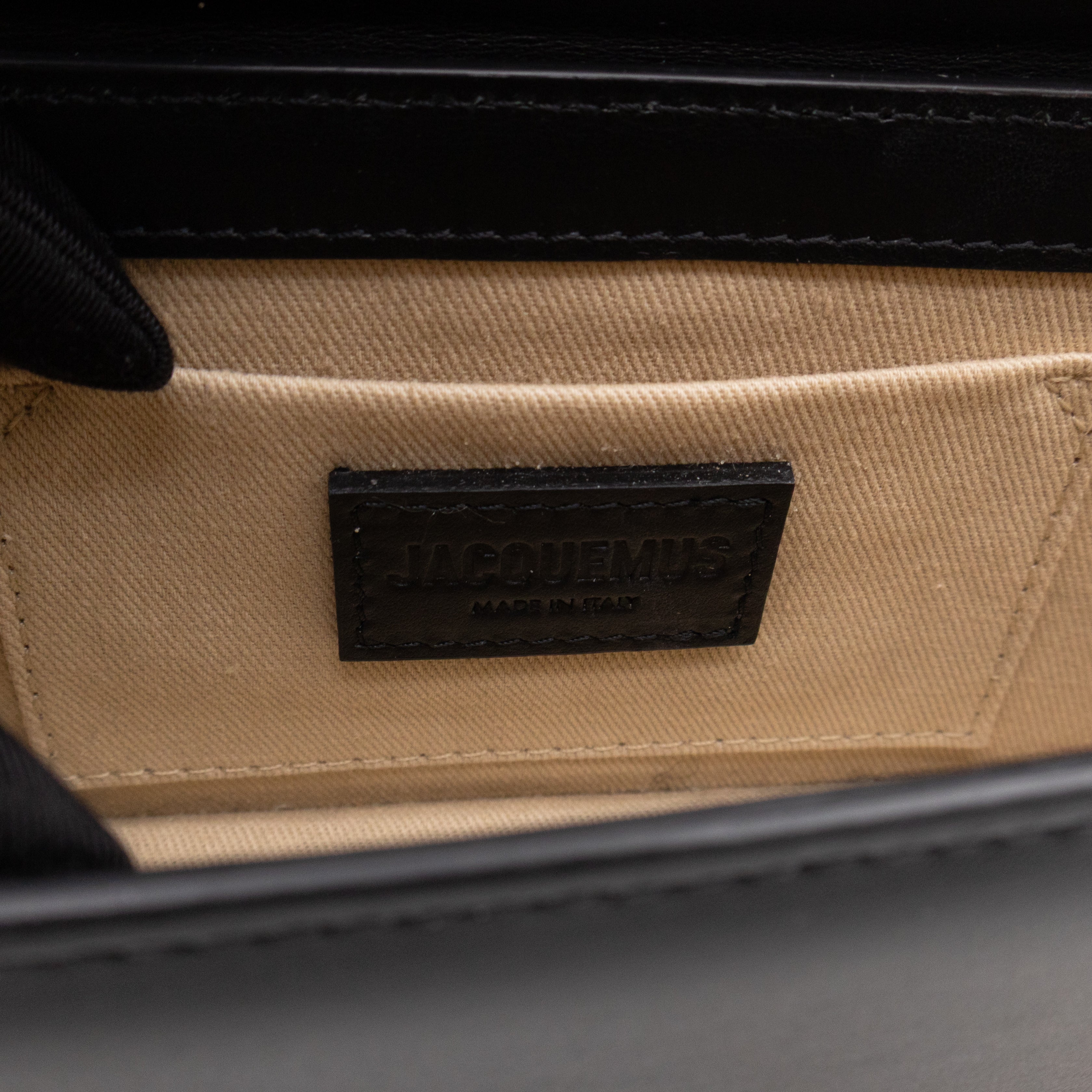 Le Chiquito Long Black Leather