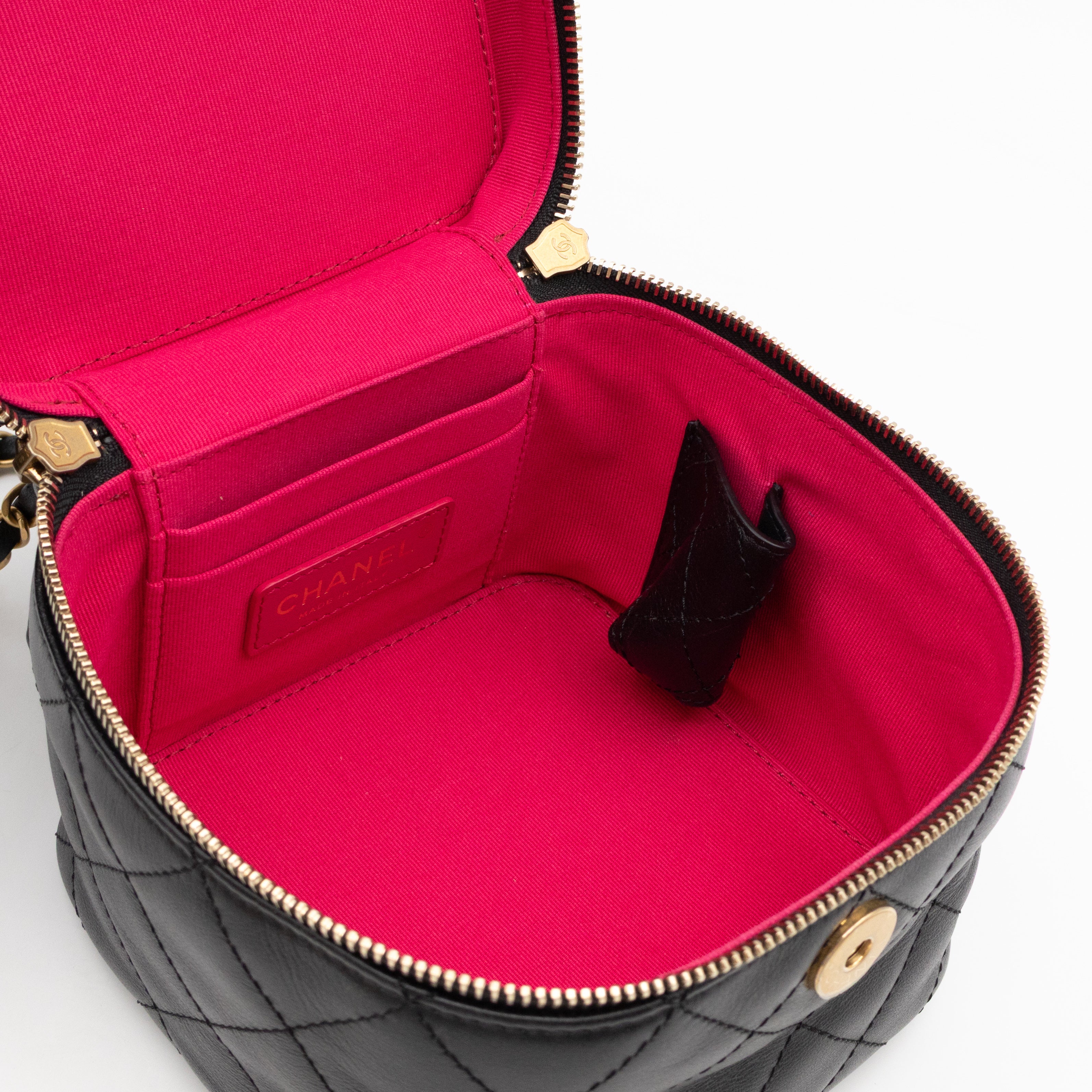 CC Chain Vanity Case Small Black Leather