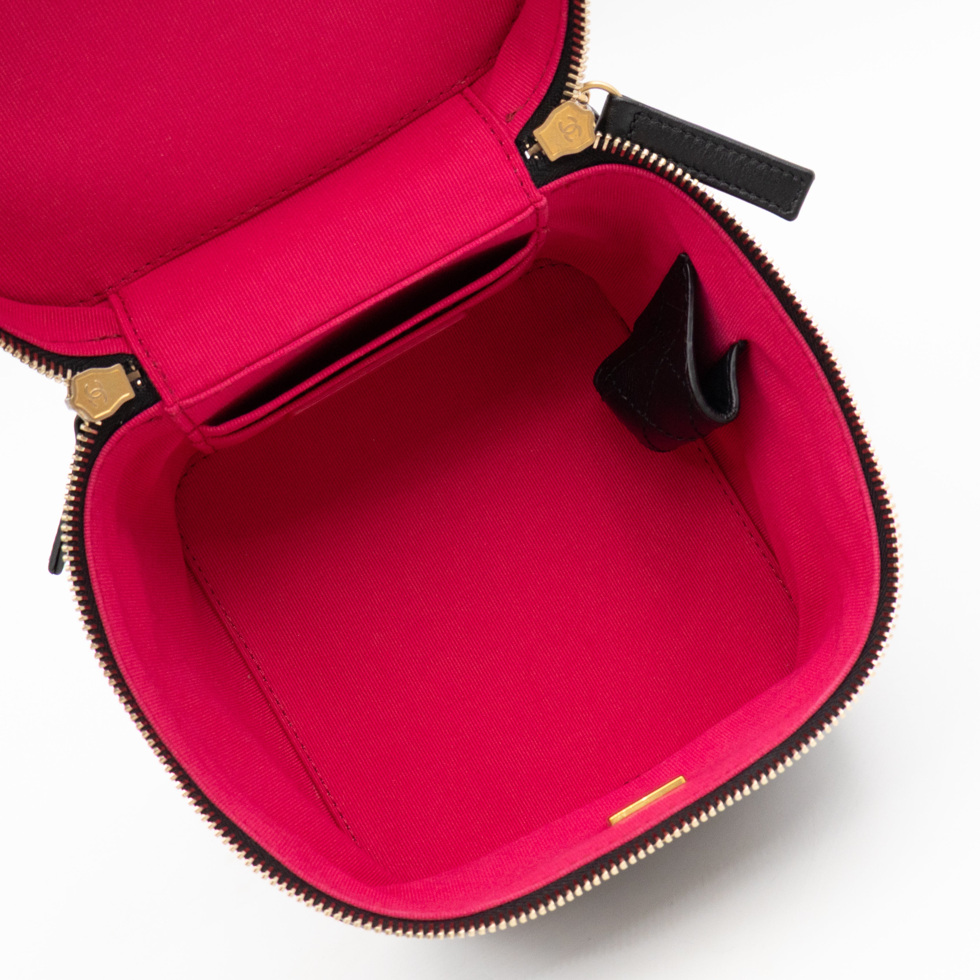 CC Chain Vanity Case Small Black Leather