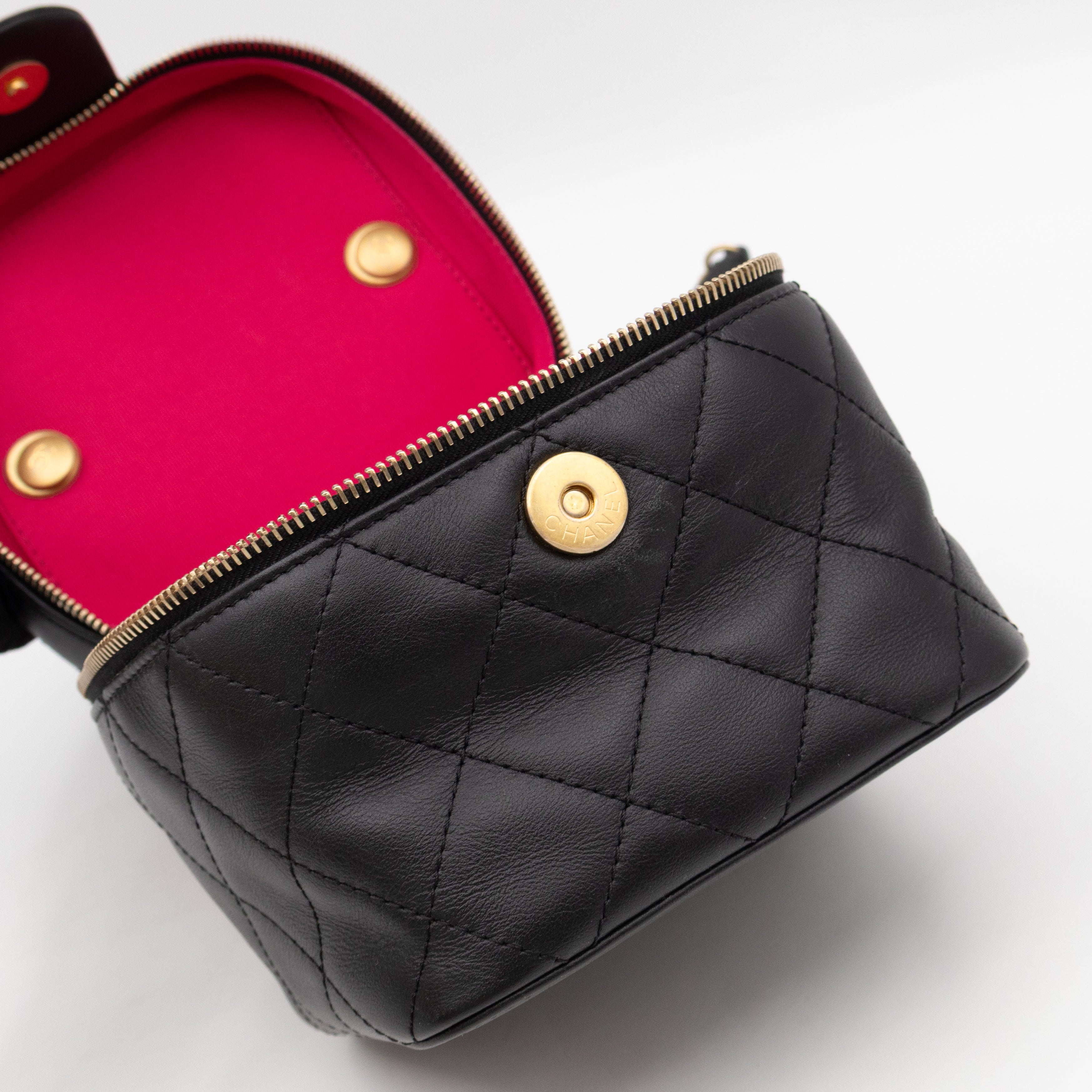 CC Chain Vanity Case Small Black Leather